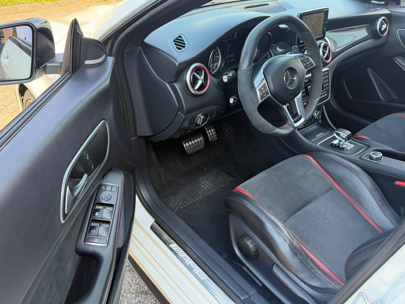 Mercedes-Benz CLA 45 AMG 4MATIC Kuipstoel|Pano|Xenon|Stoelvw|Camera| — photo 15