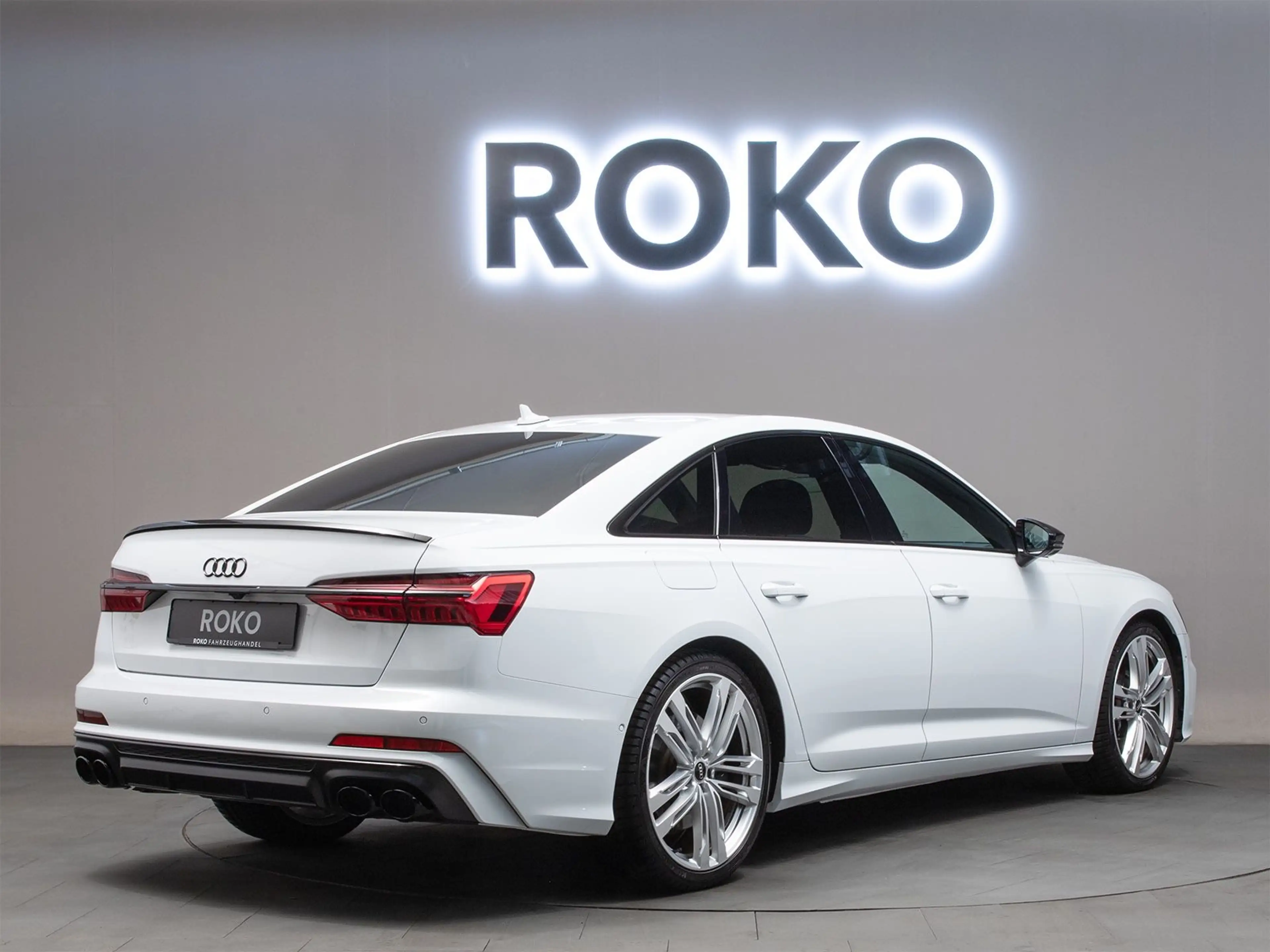 Audi S6 Matrix 360°Leder B&O Memory 21"AkustikGlas. — photo 5