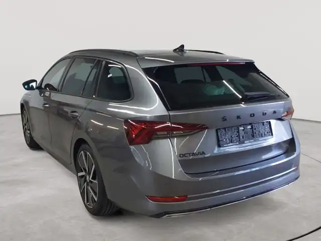 Skoda Octavia view 5