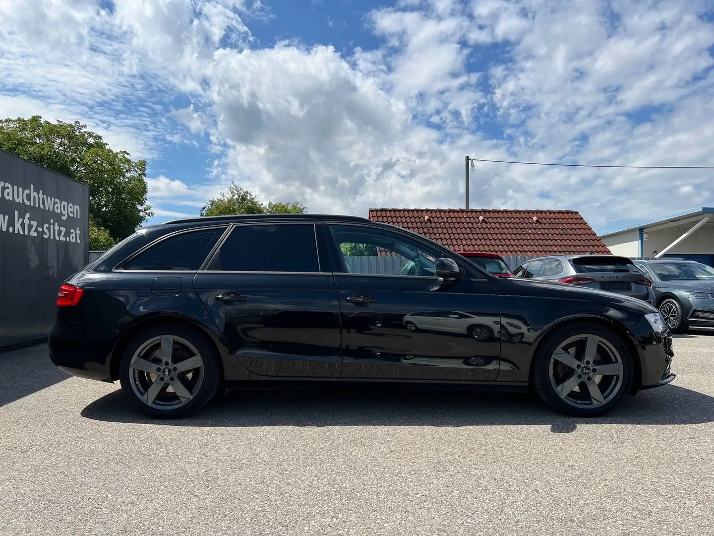 Audi A4 Avant 2,0 TDI Ultra Intense Schwarz - 2