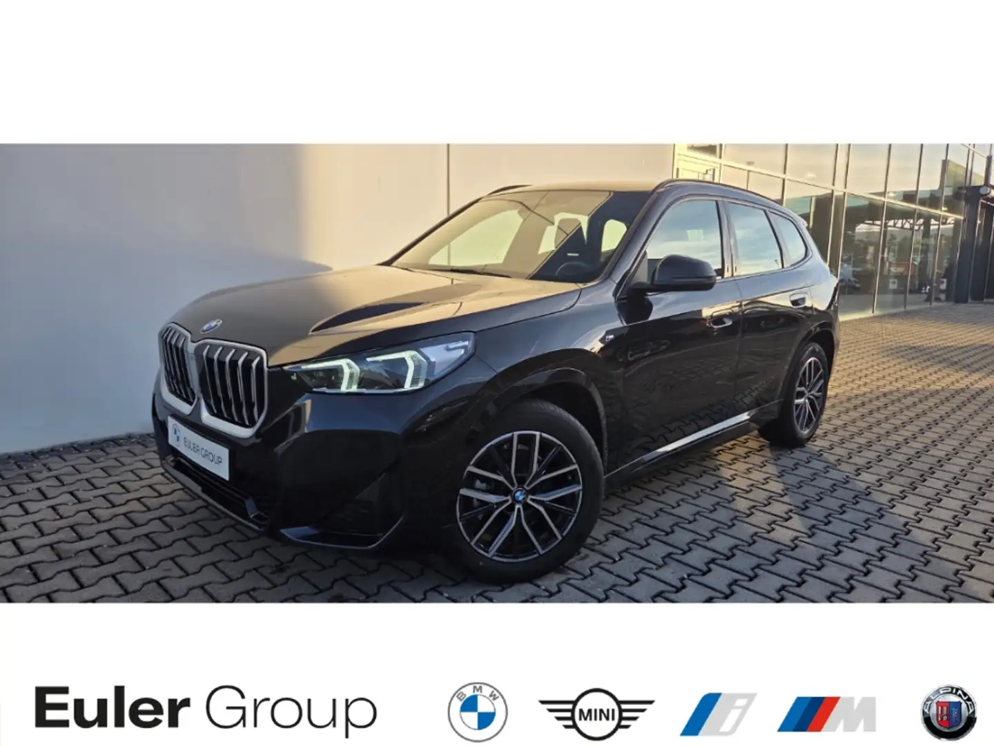 BMW X1 sDrive18iA M-Sport SHZ Parkass LED LMR Keyless Schwarz - 1