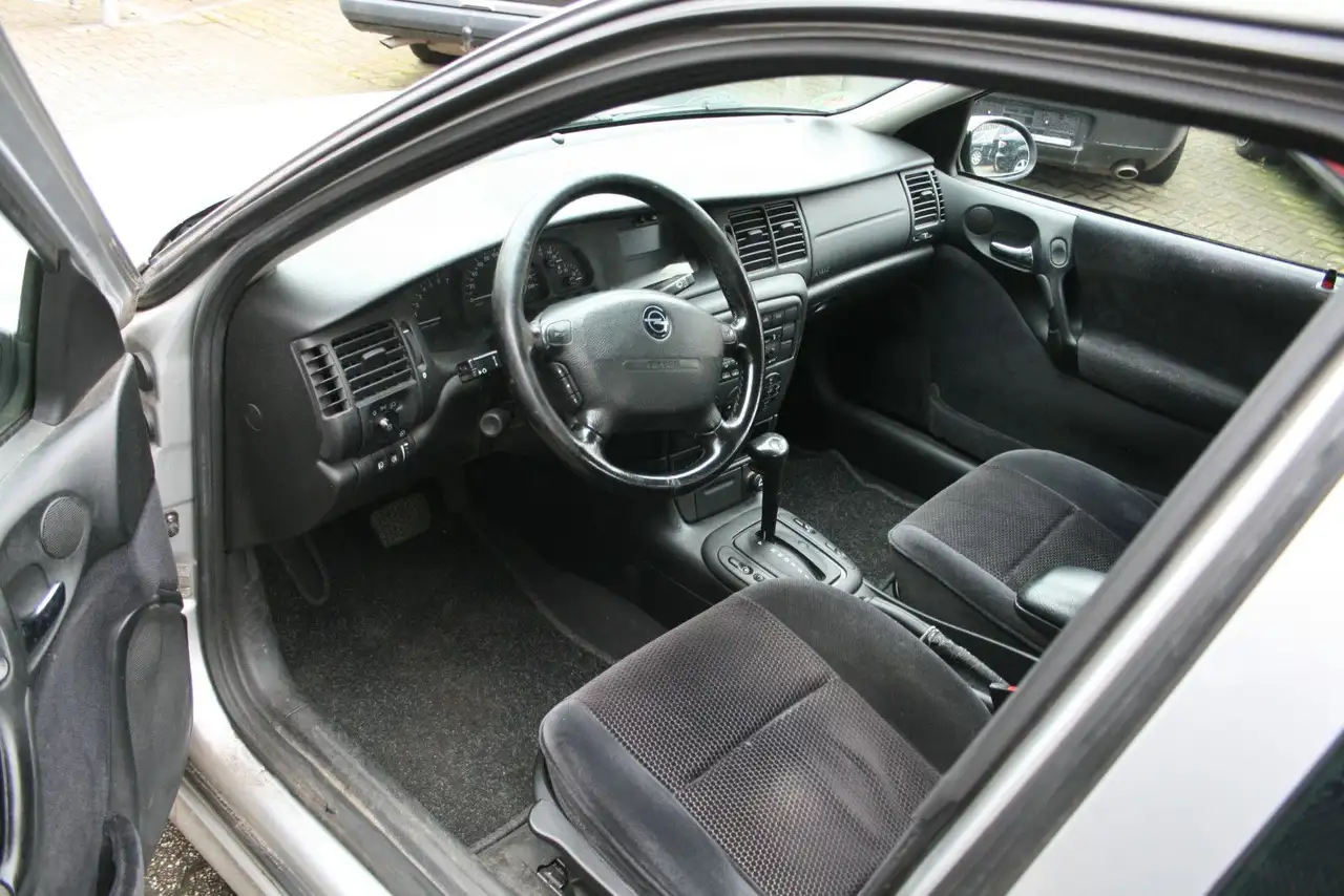 Opel Vectra 1.8 16V Elegance Autom.NUR Export,Händler, foto 5