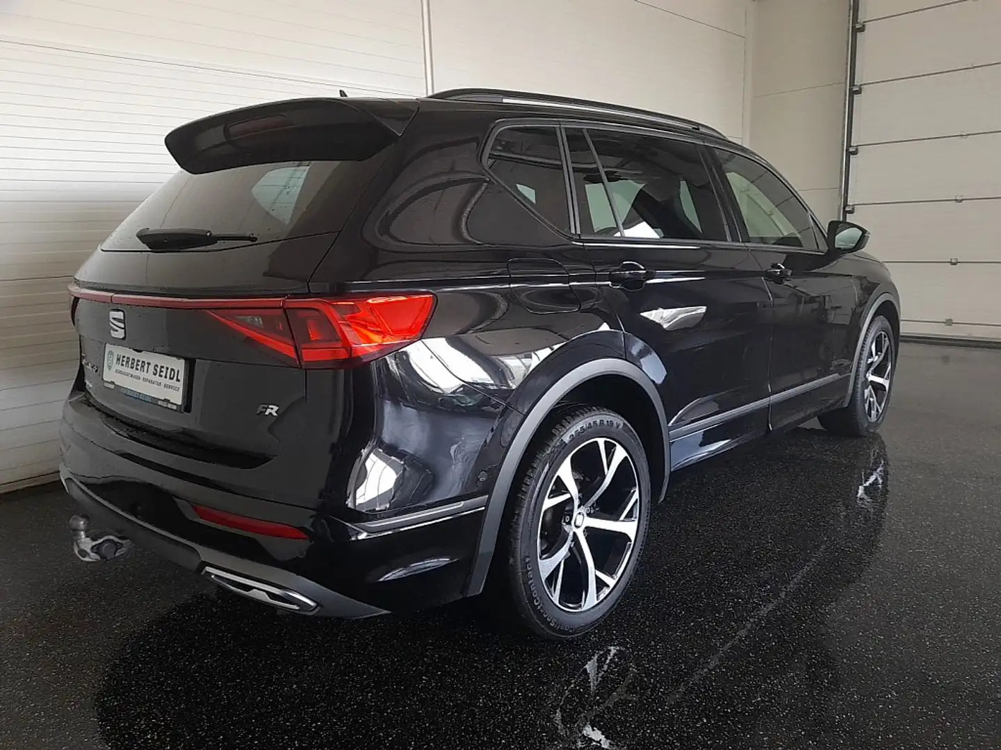 SEAT Tarraco FR-Line  2,0 TDI *SKY / STANDHEIZUNG / 19 ZOLL ... Чорний - 2