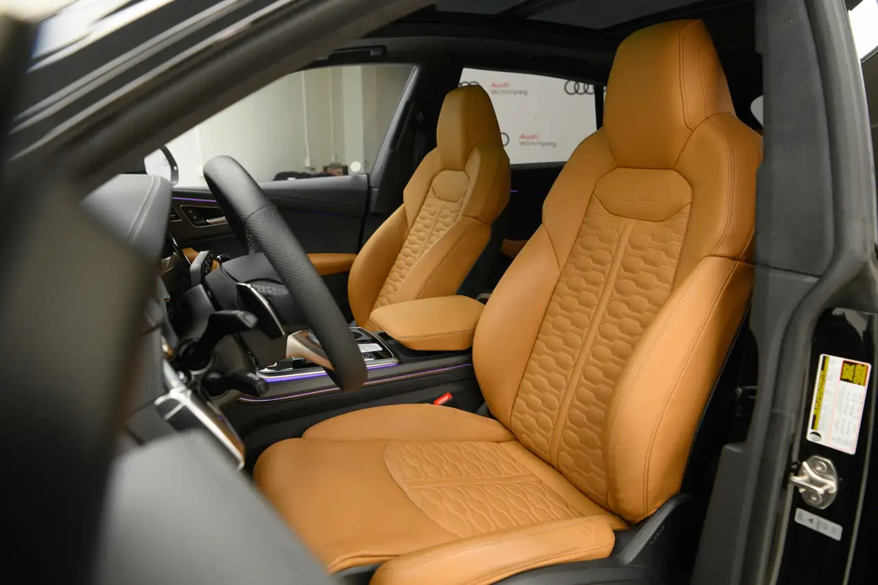 Audi RS Q8 снимка Audi RS Q8