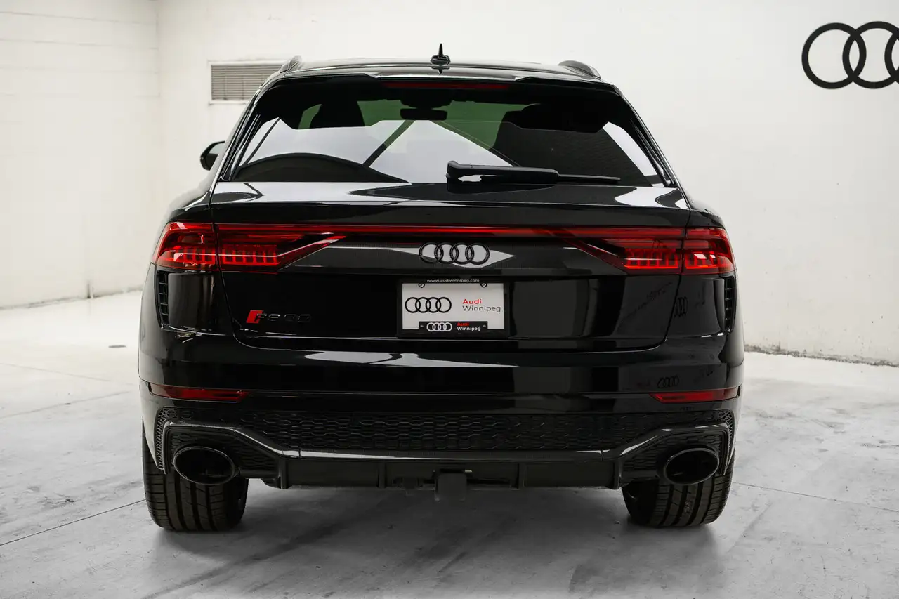 Audi RS Q8 снимка Audi RS Q8