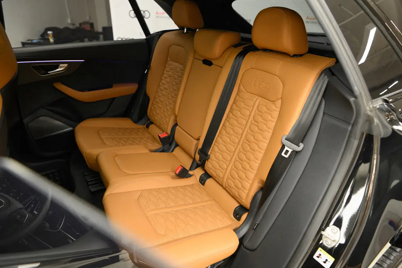 Audi RS Q8 снимка Audi RS Q8