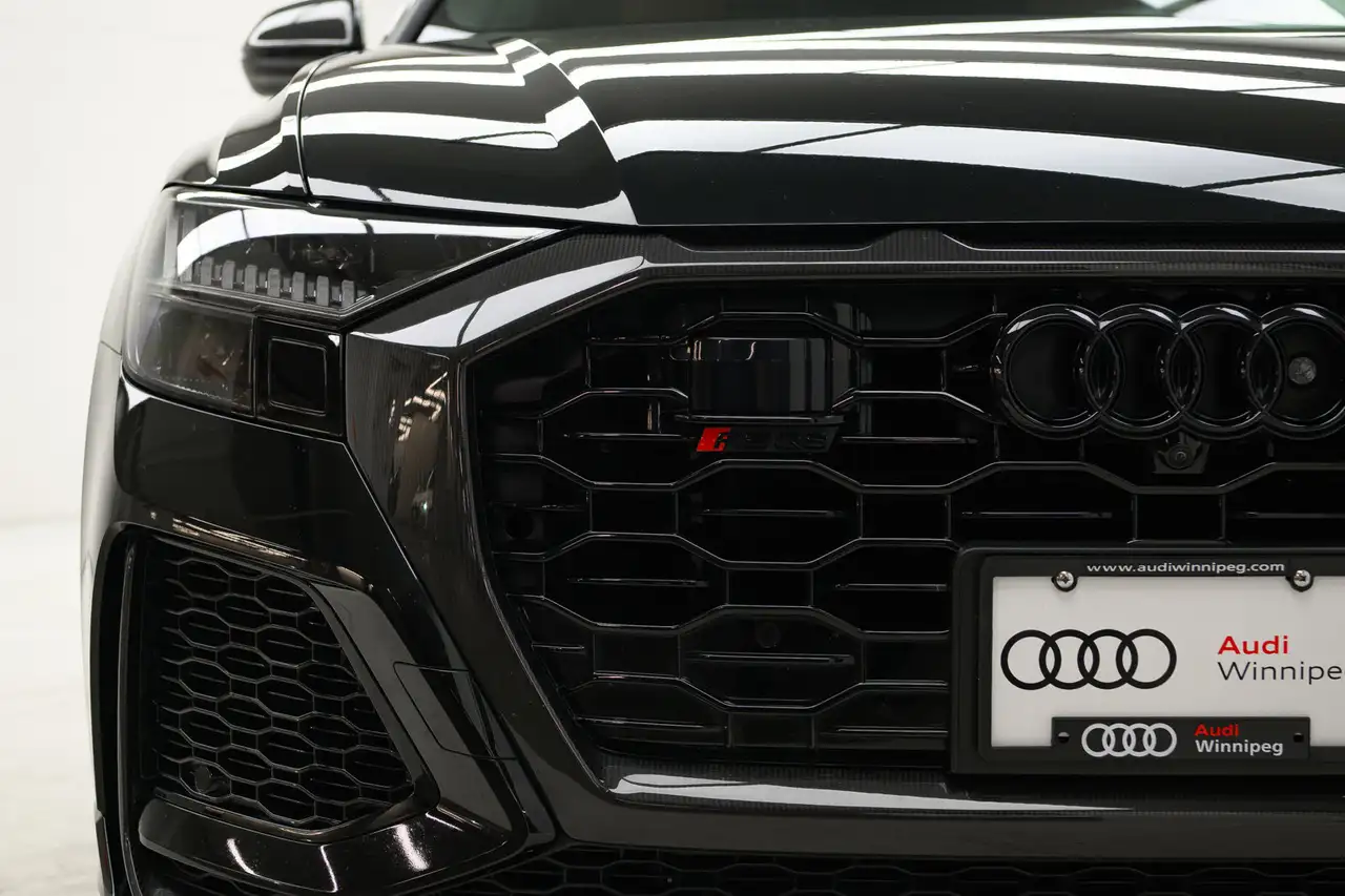 Audi RS Q8 снимка Audi RS Q8