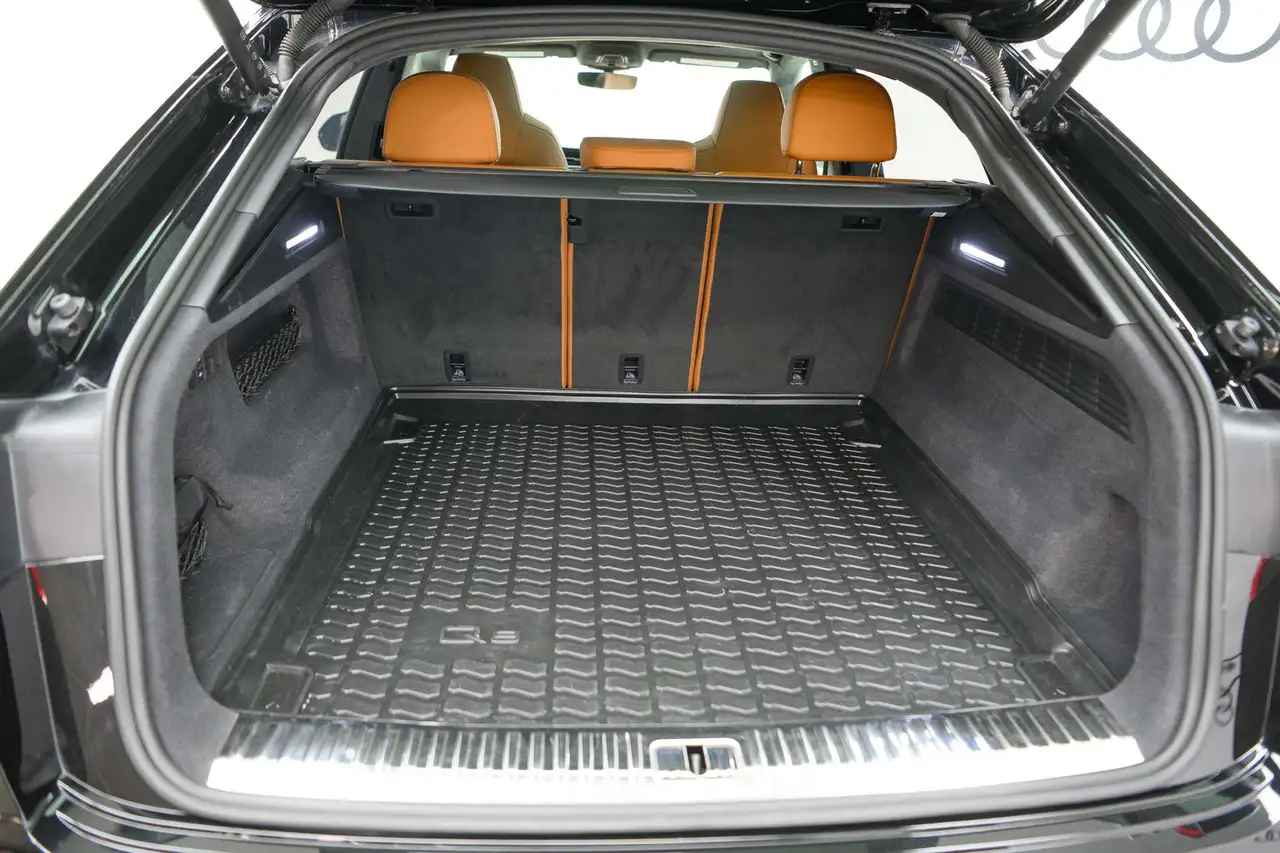 Audi RS Q8 снимка Audi RS Q8