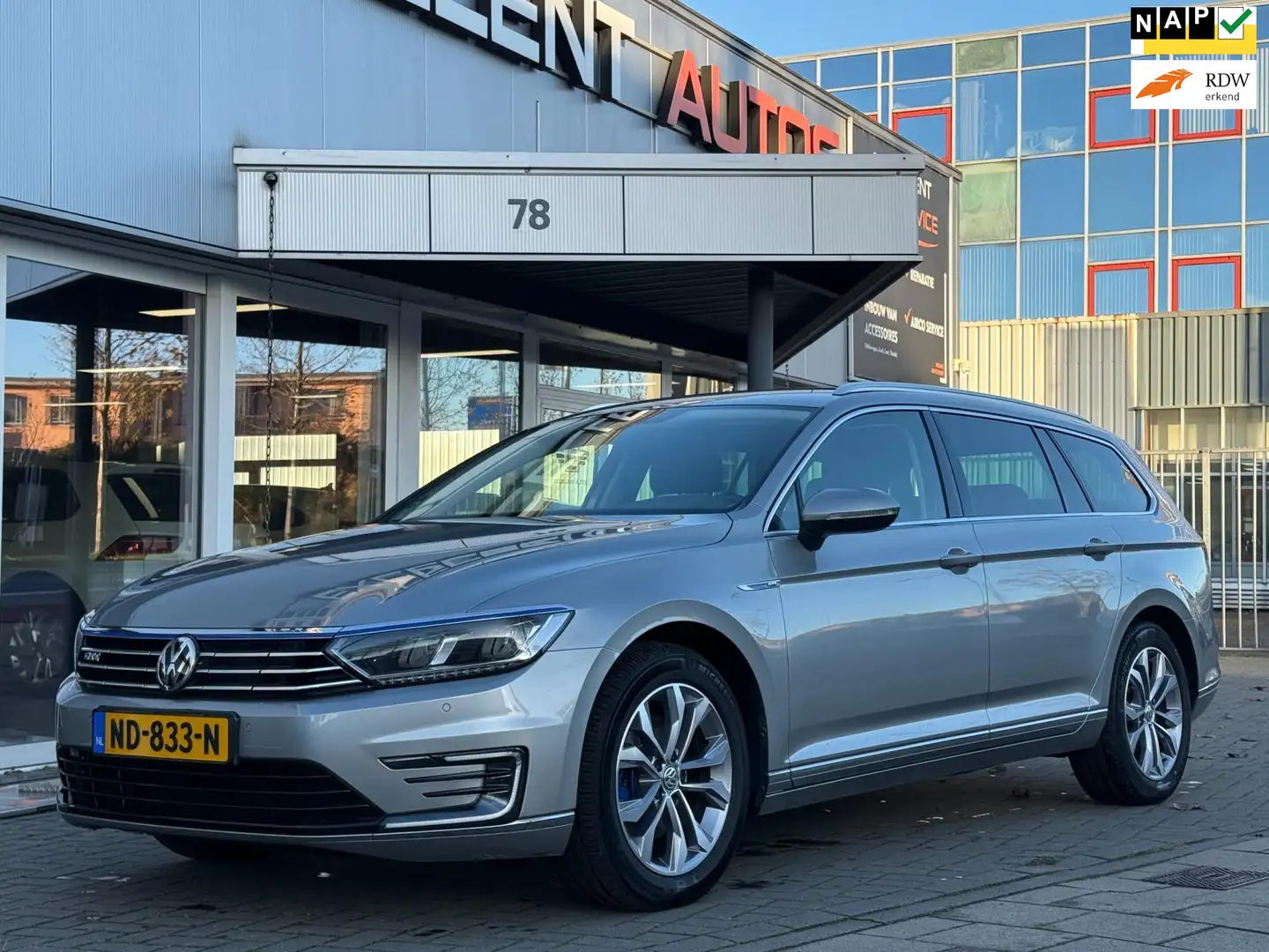 Volkswagen Passat Variant 1.4 TSI GTE Connected Series Grau - 1