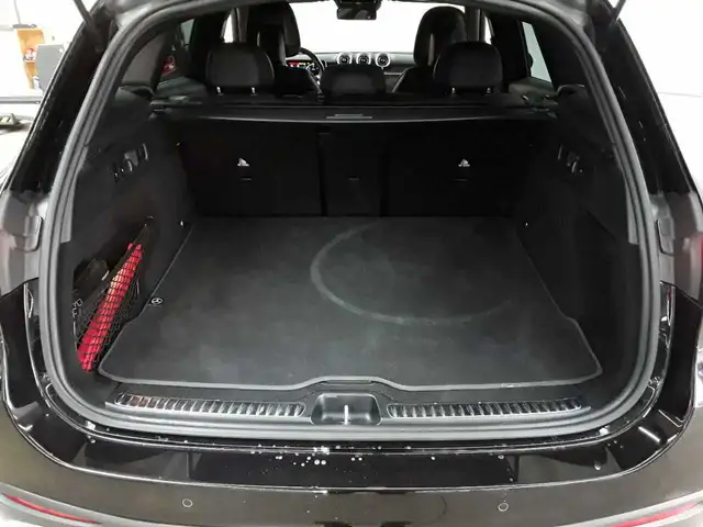 Mercedes-Benz GLC view 15
