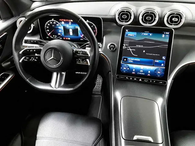 Mercedes-Benz GLC view 10