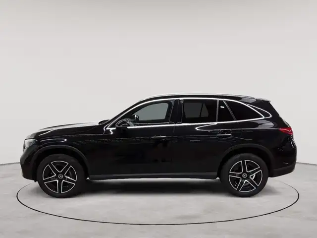 Mercedes-Benz GLC view 6
