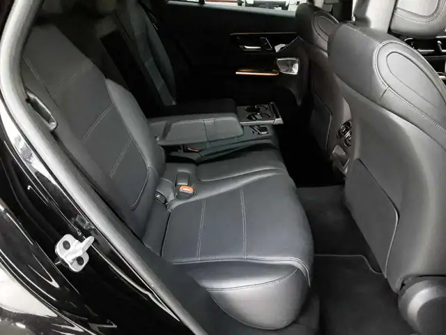 Mercedes-Benz GLC view 14