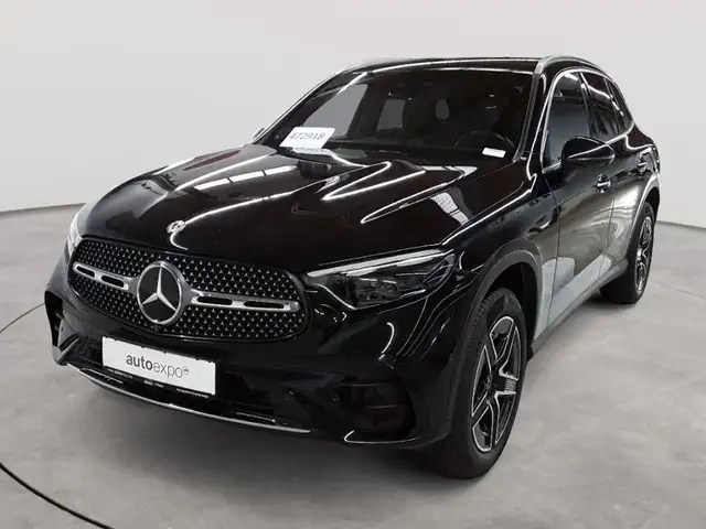 Mercedes-Benz GLC view 2