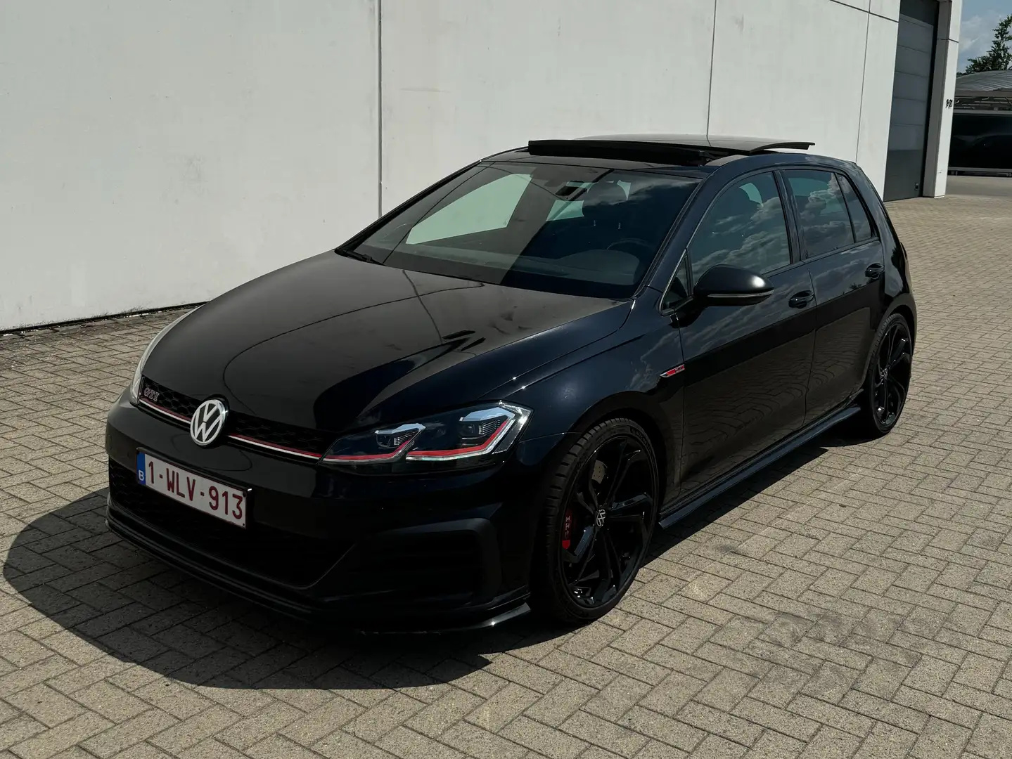 Volkswagen Golf GTI Golf GTI TCR 2.0 TSI OPF DSG |DCC, PANO, DYNAUDIO| Black - 1