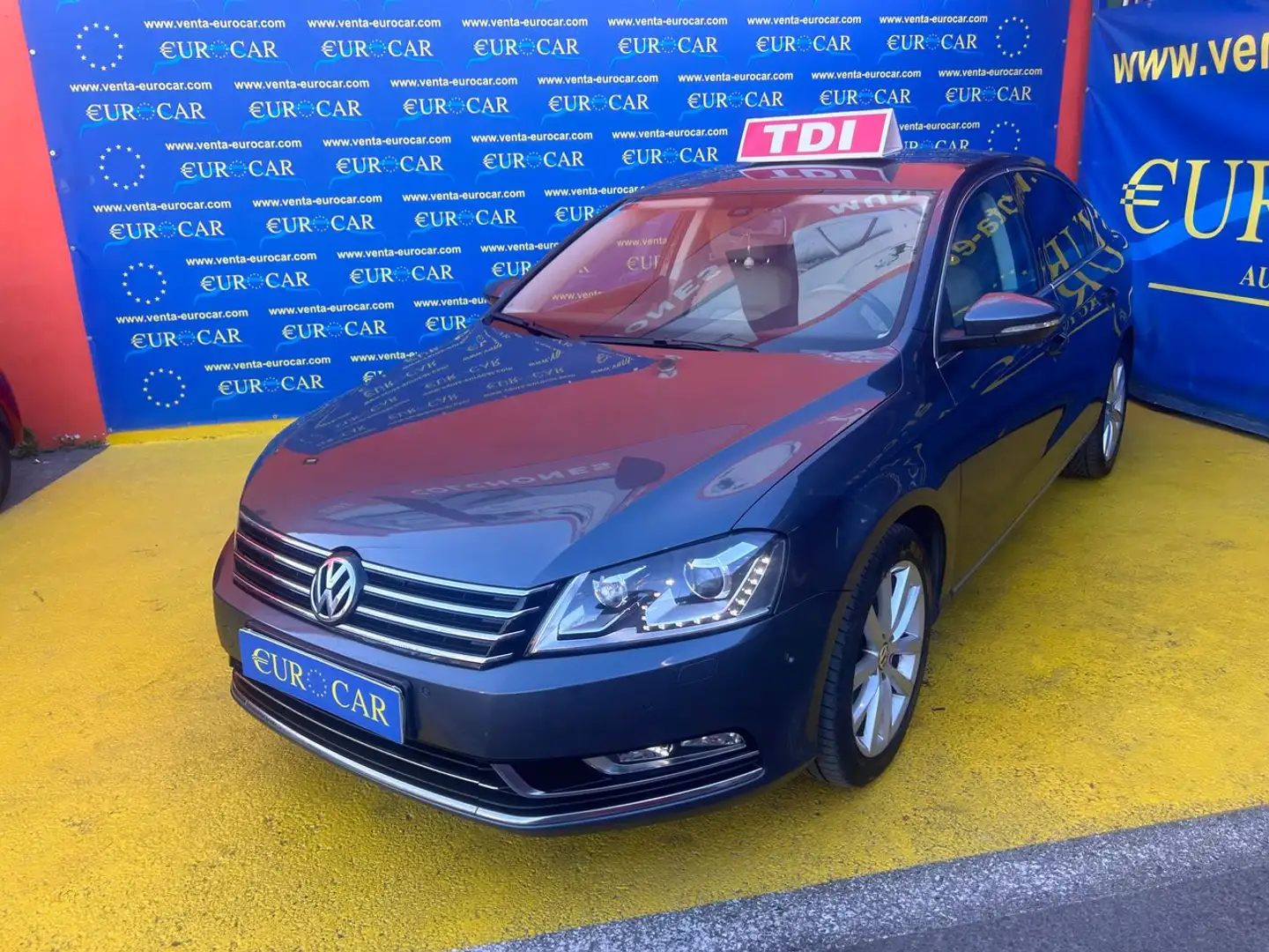 Volkswagen Passat 2.0TDI Highline BMT - 1