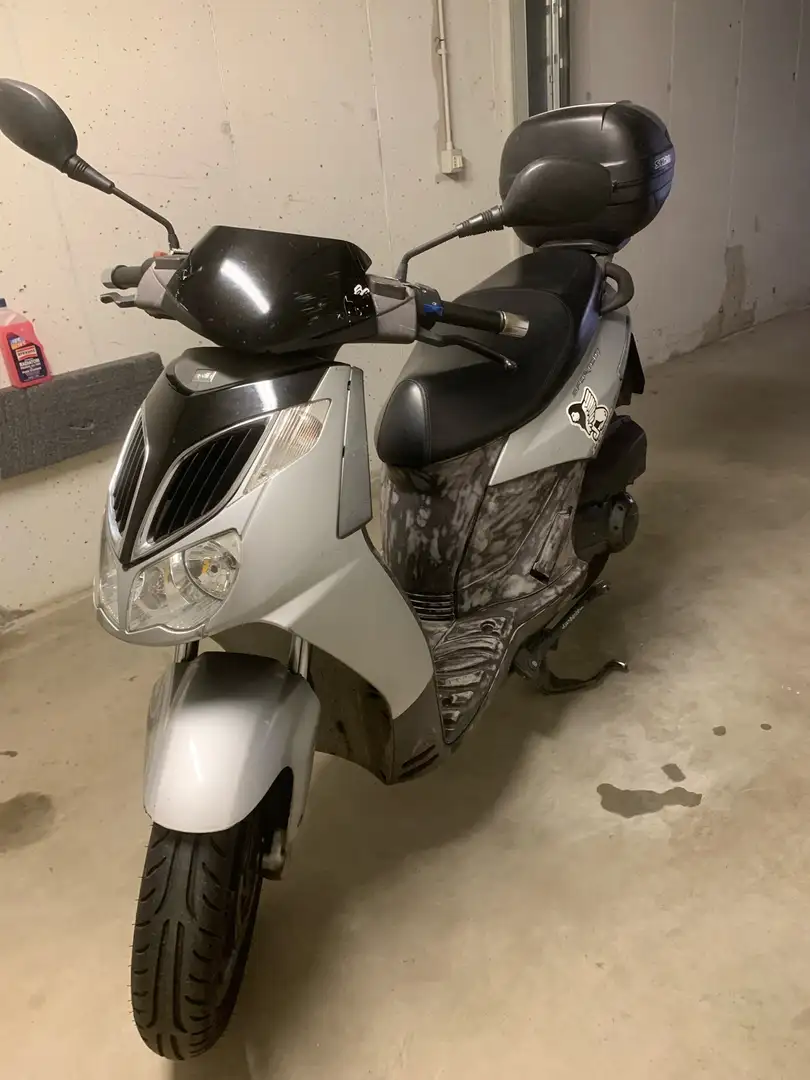 Aprilia Sportcity 125 Szary - 1