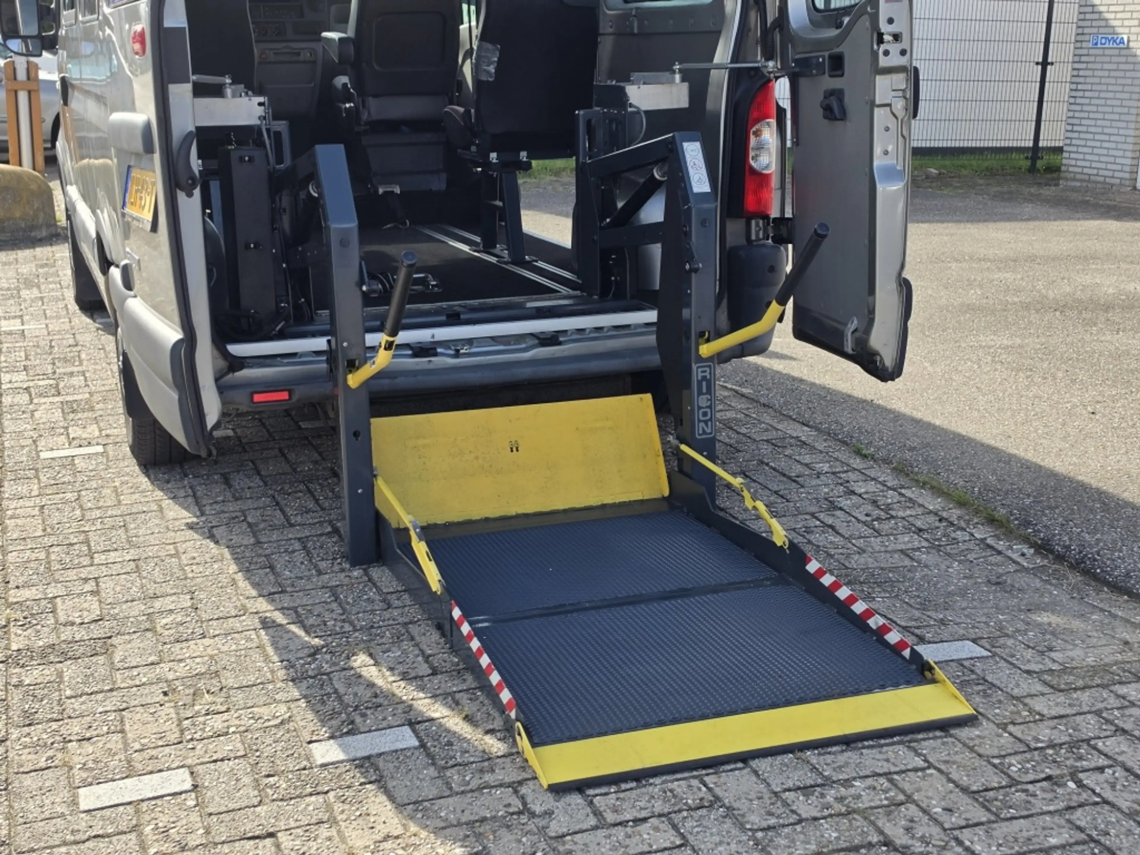 Renault Master 2.5 dCi L1H1 Rolstoelbus Automaat 4+1✅ — photo 13