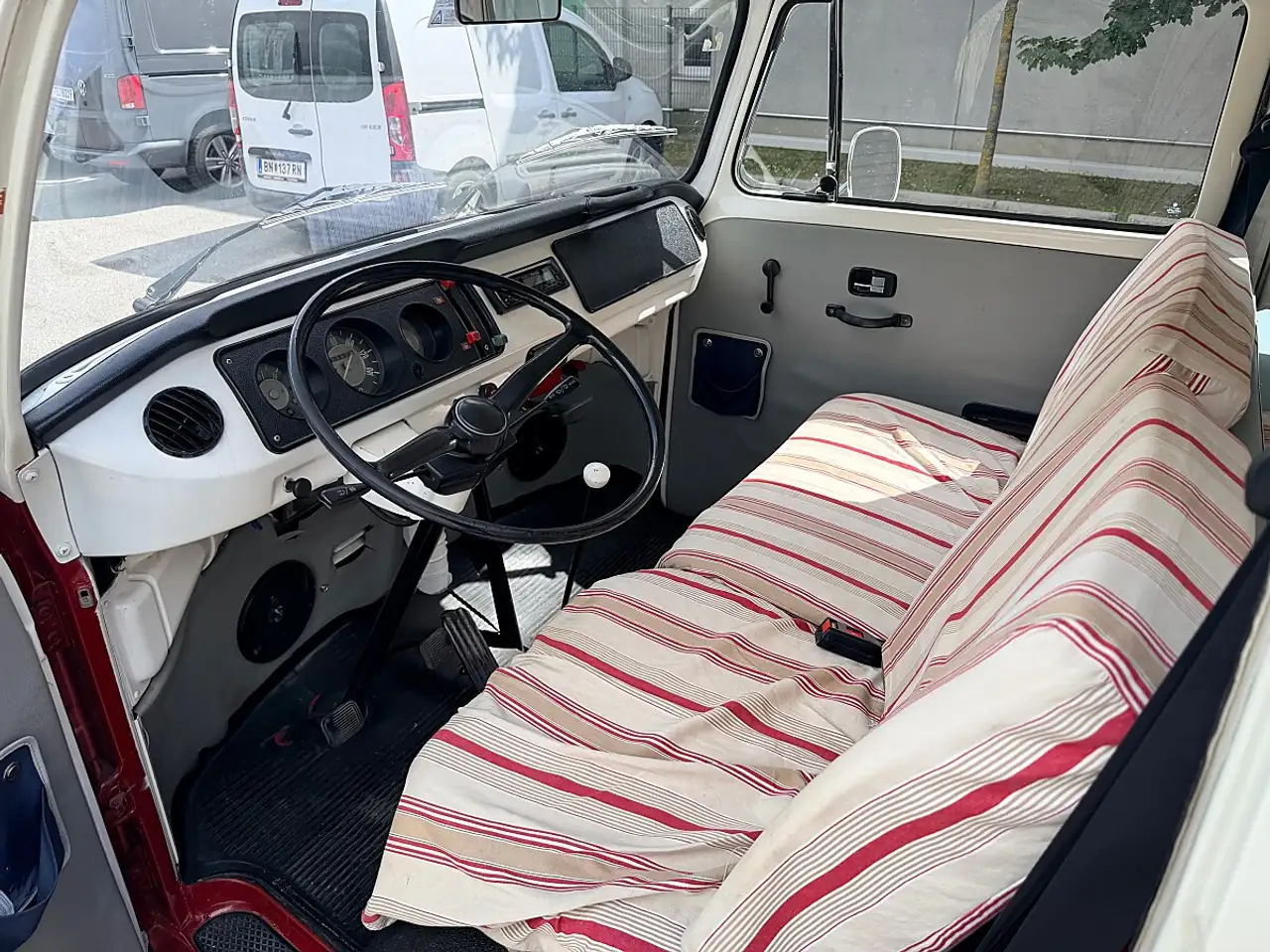 Volkswagen T2 Camper Bus *Neues Pickerl*, foto 11