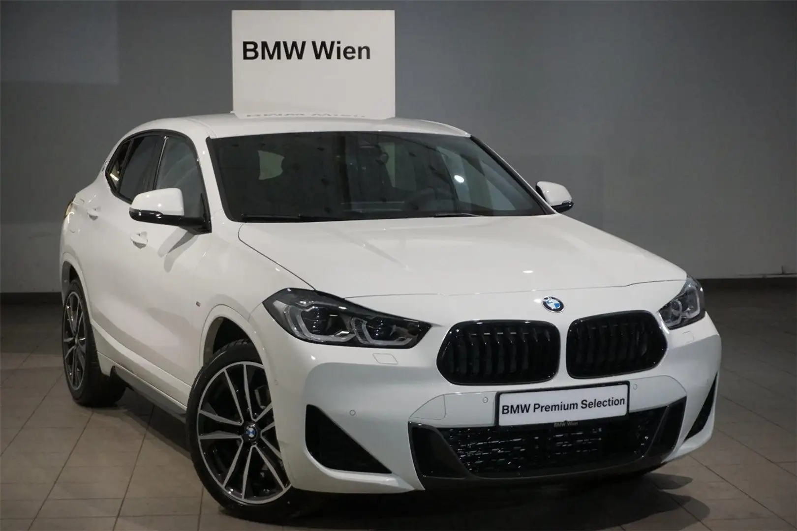 BMW X2 sDrive18d Weiß - 1