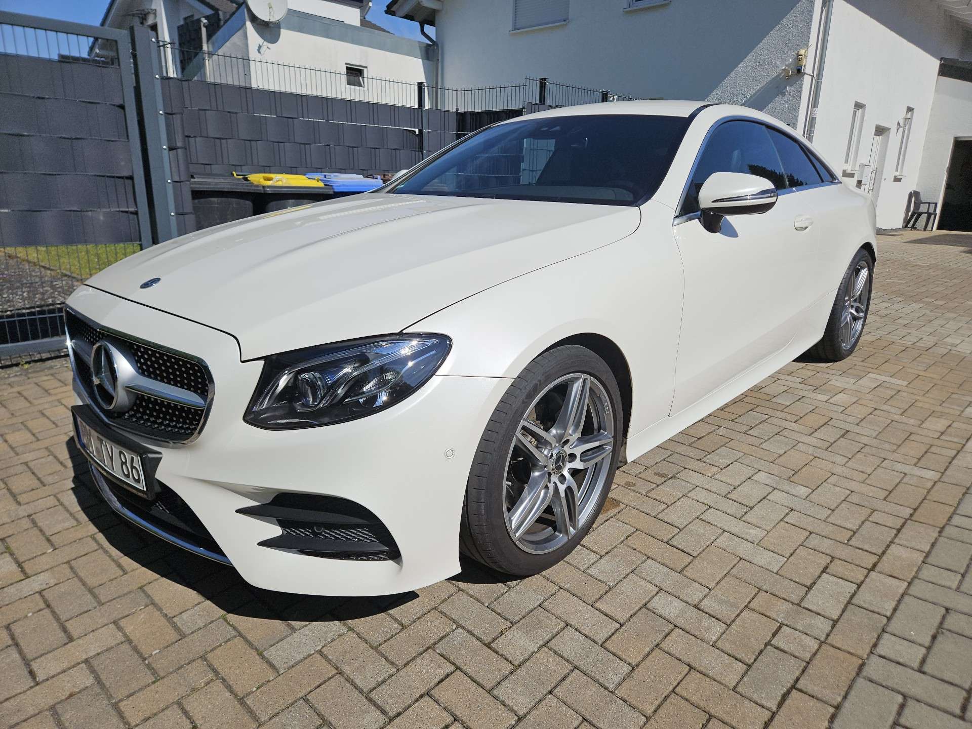 Second hand Mercedes Benz E-Class 200