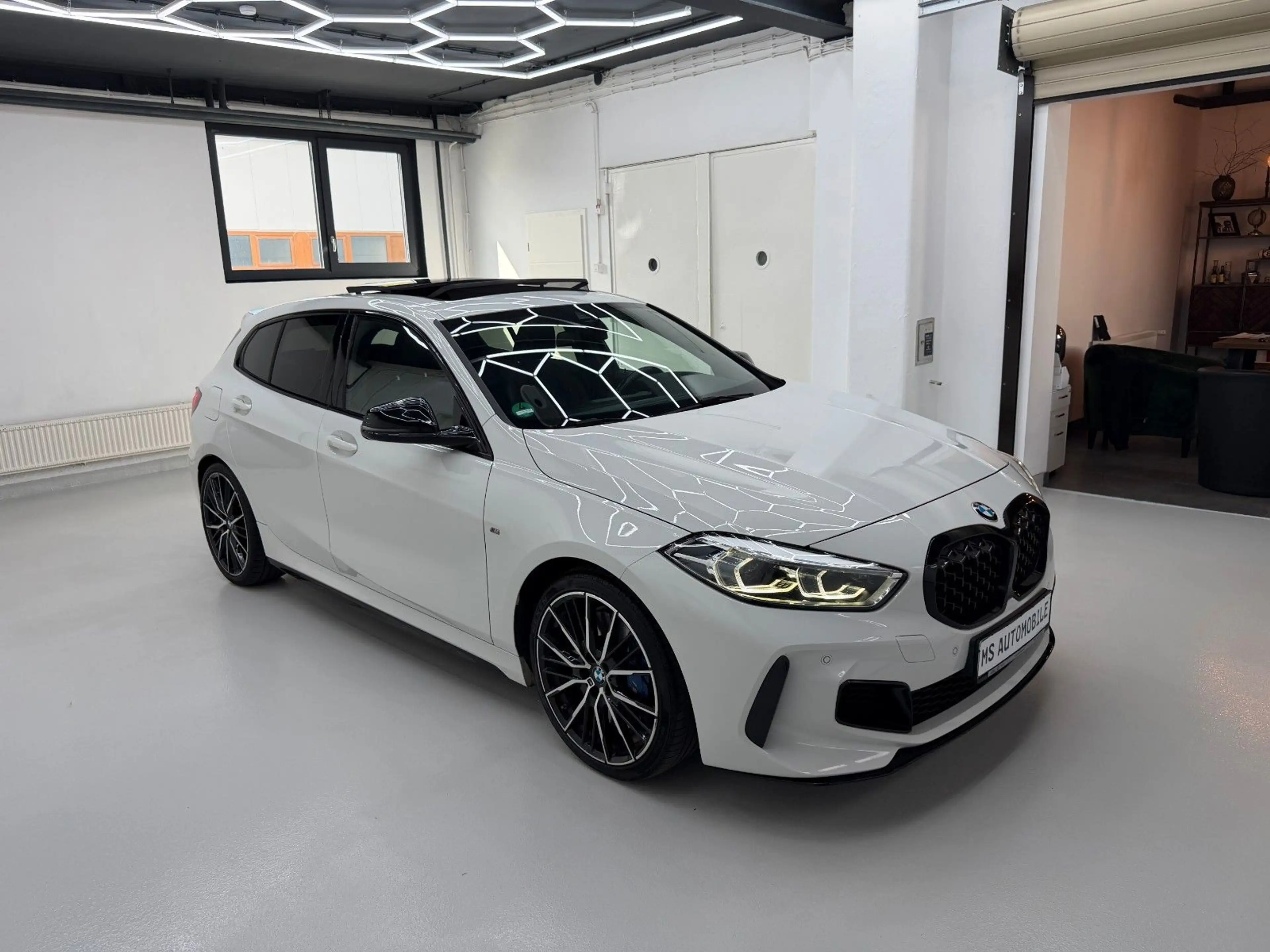 BMW 135 i xDrive *PANORAMA*VIRTUAL COCKPIT* — photo 15