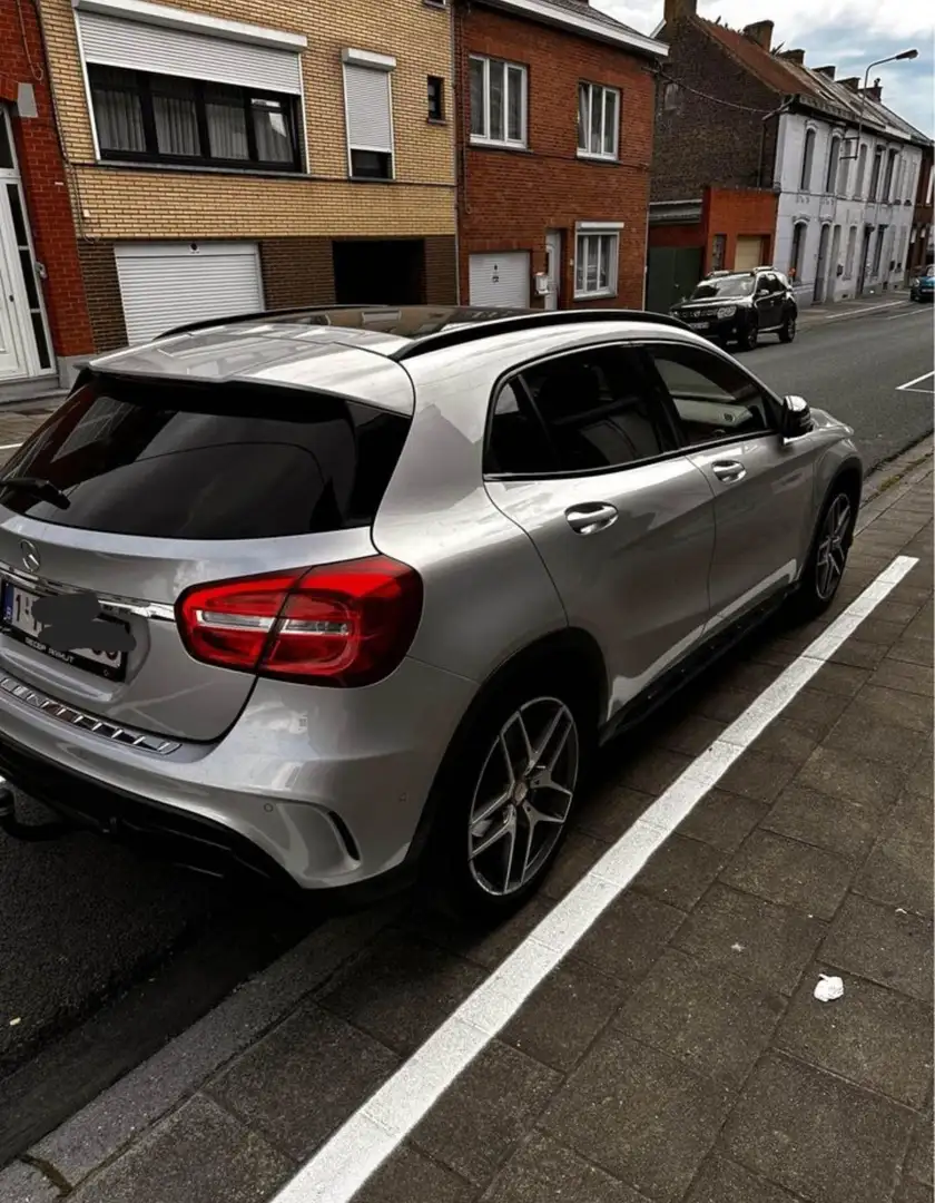 Mercedes-Benz 220 Mercedes GLA 220 4 matic AMG Grijs - 1