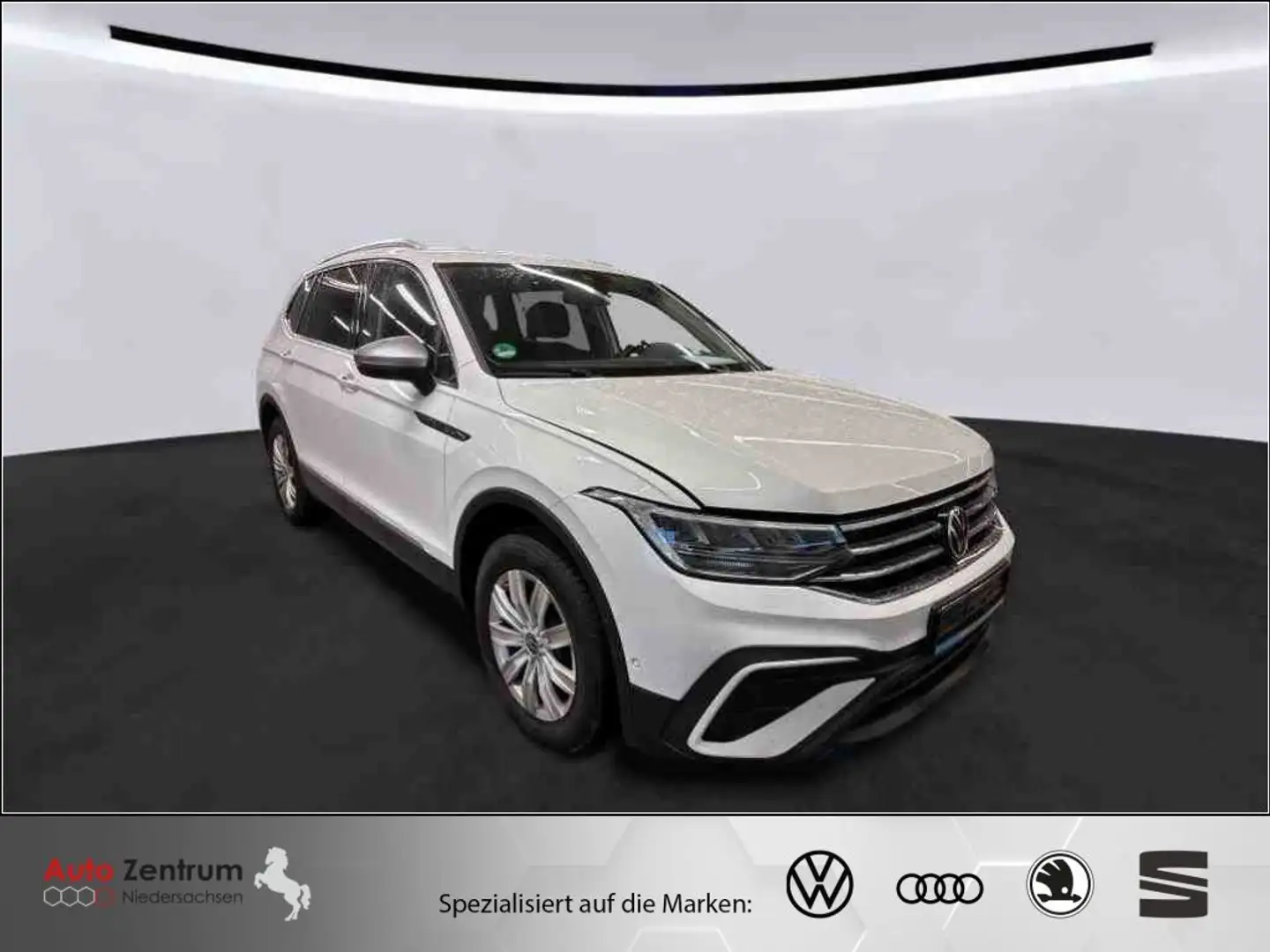 Volkswagen Tiguan Allspace 2.0 TDI DSG CarPlay ParkAssistent PANO Weiß - 1