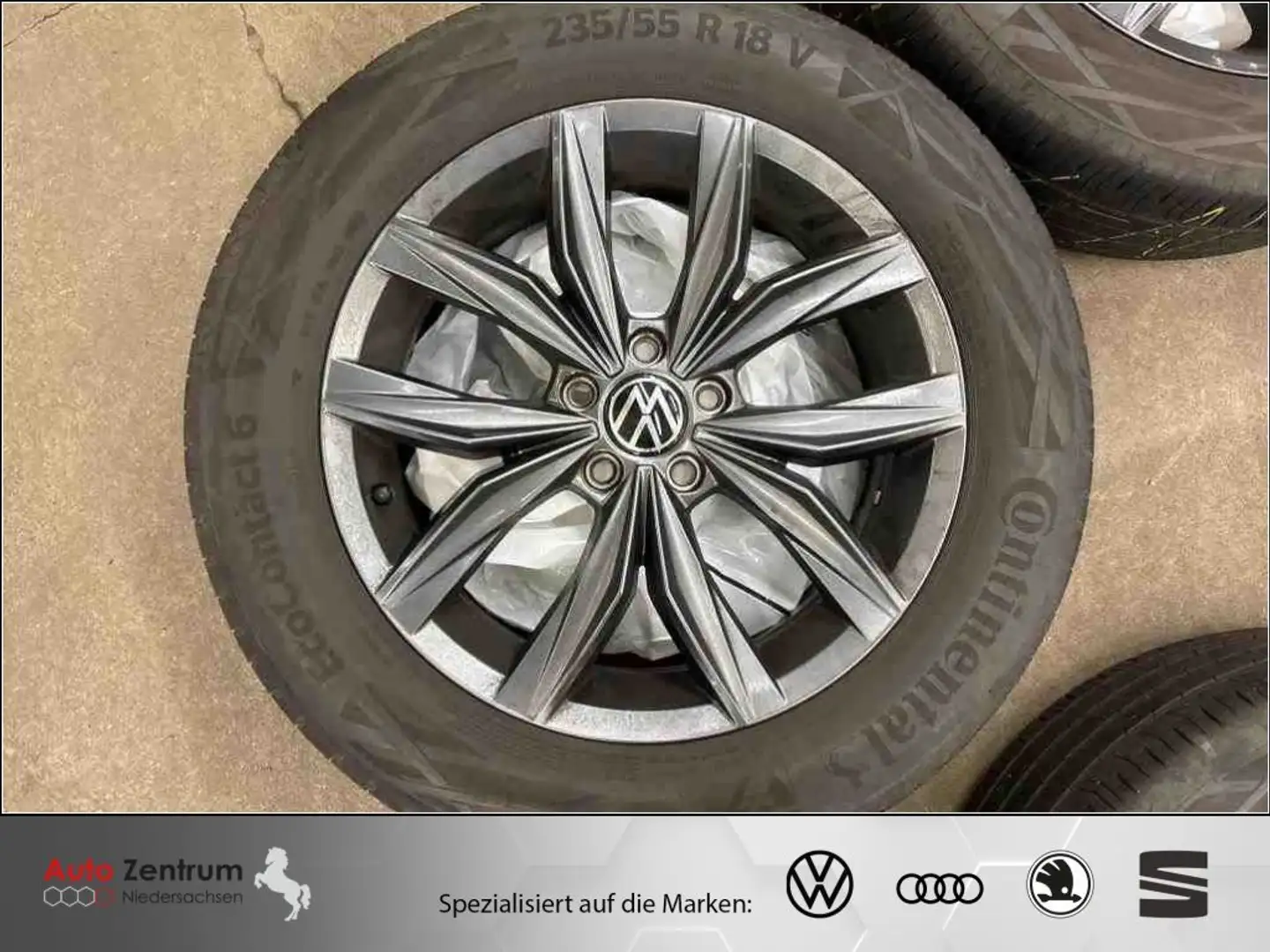 Volkswagen Tiguan Allspace 2.0 TDI DSG CarPlay ParkAssistent PANO Weiß - 2