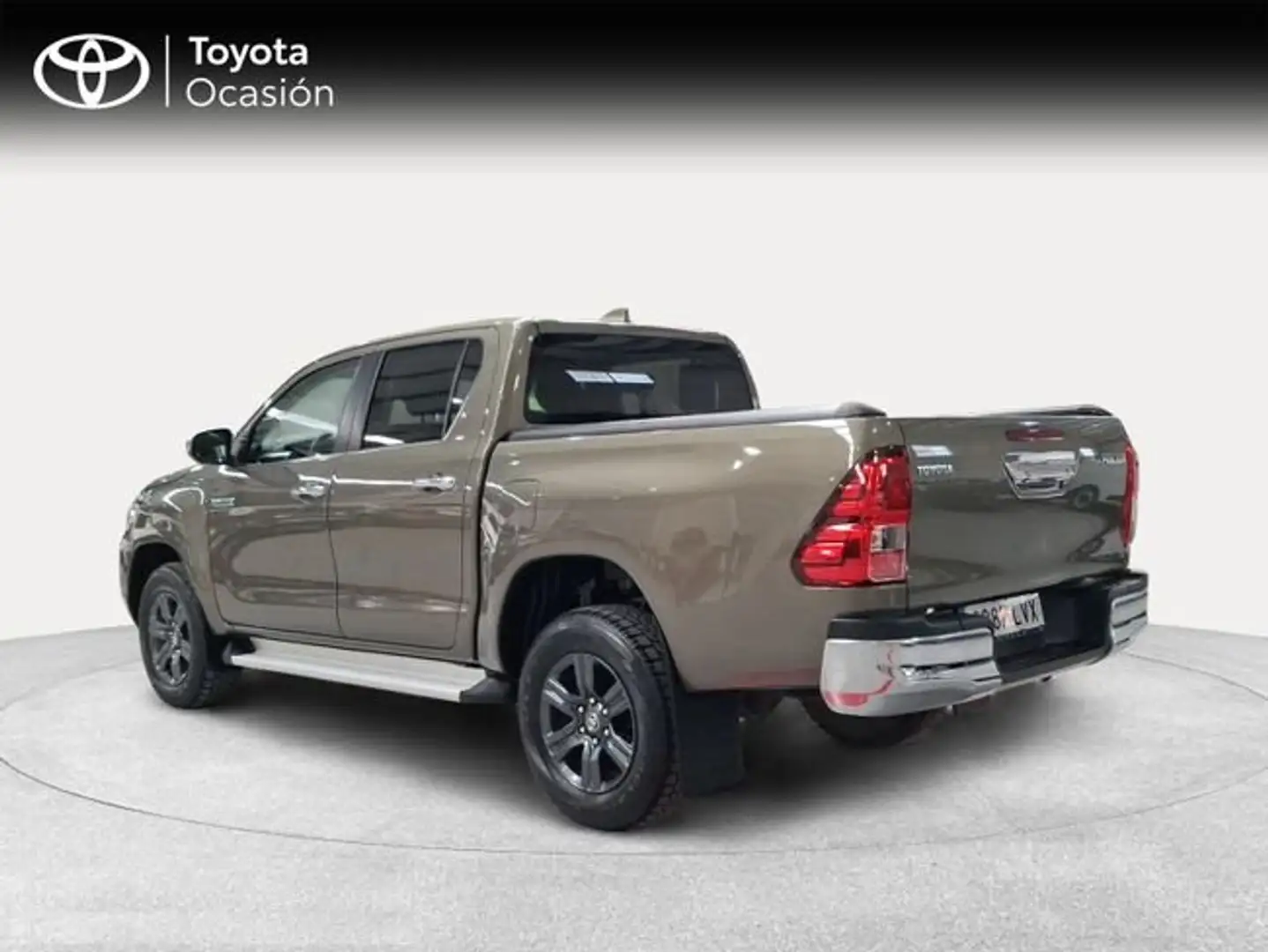 Toyota Hilux CABINA DOBLE VX 2.8D 204CV 6TM 4X4 Marrón - 2