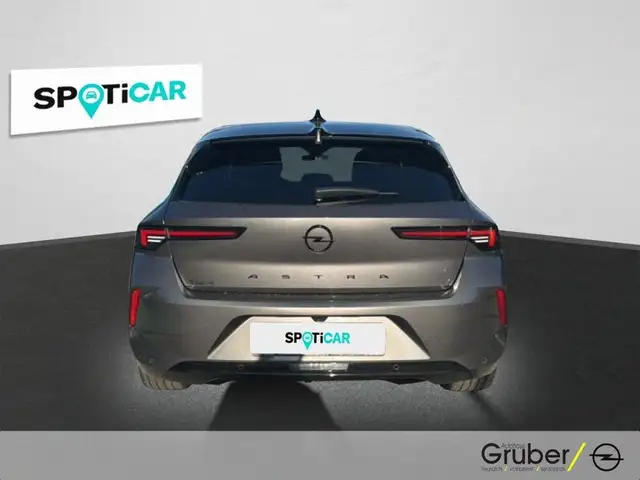 Opel Astra view 5