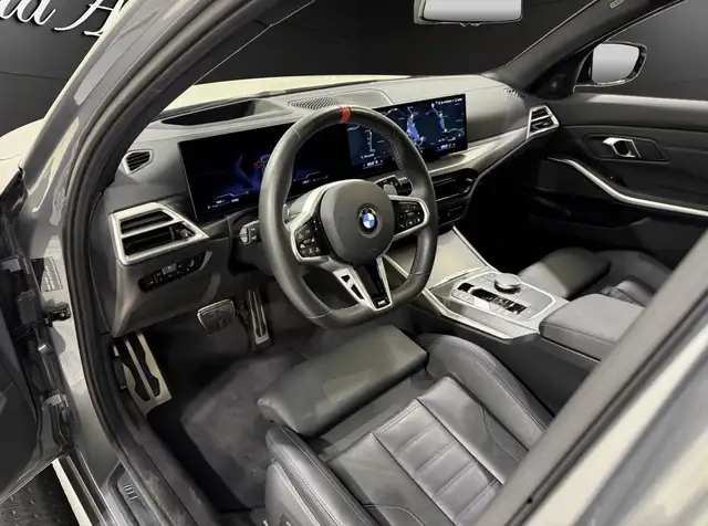 BMW 3 Series view 6