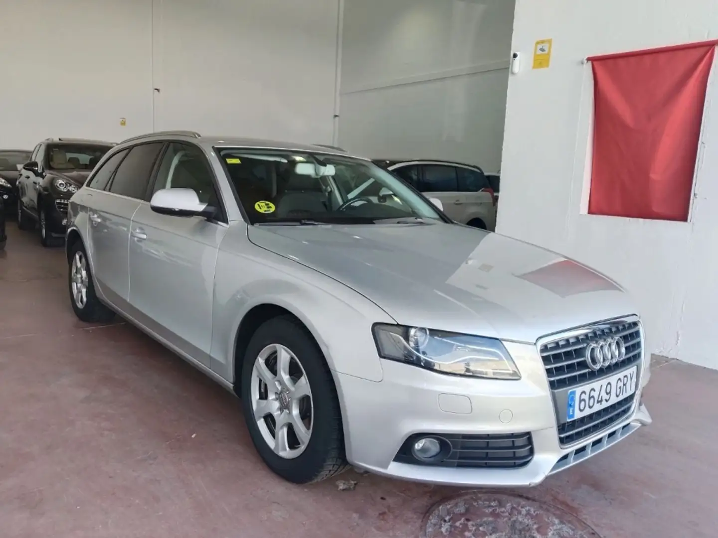 Audi A4 Avant 2.0TDI DPF 143 Grau - 2