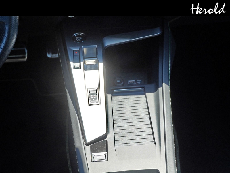 Peugeot 408 Hybrid 225 GT*SD,Komfortp.,20Zoll,Premiump.* — photo 9