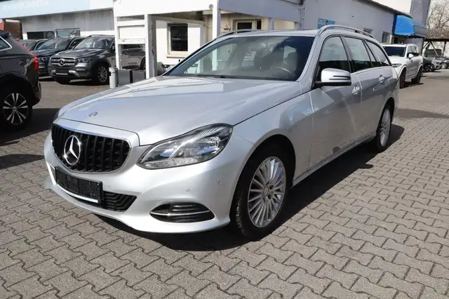 Mercedes-Benz E 220 T BlueTEC 9G-TRONIC Elegance