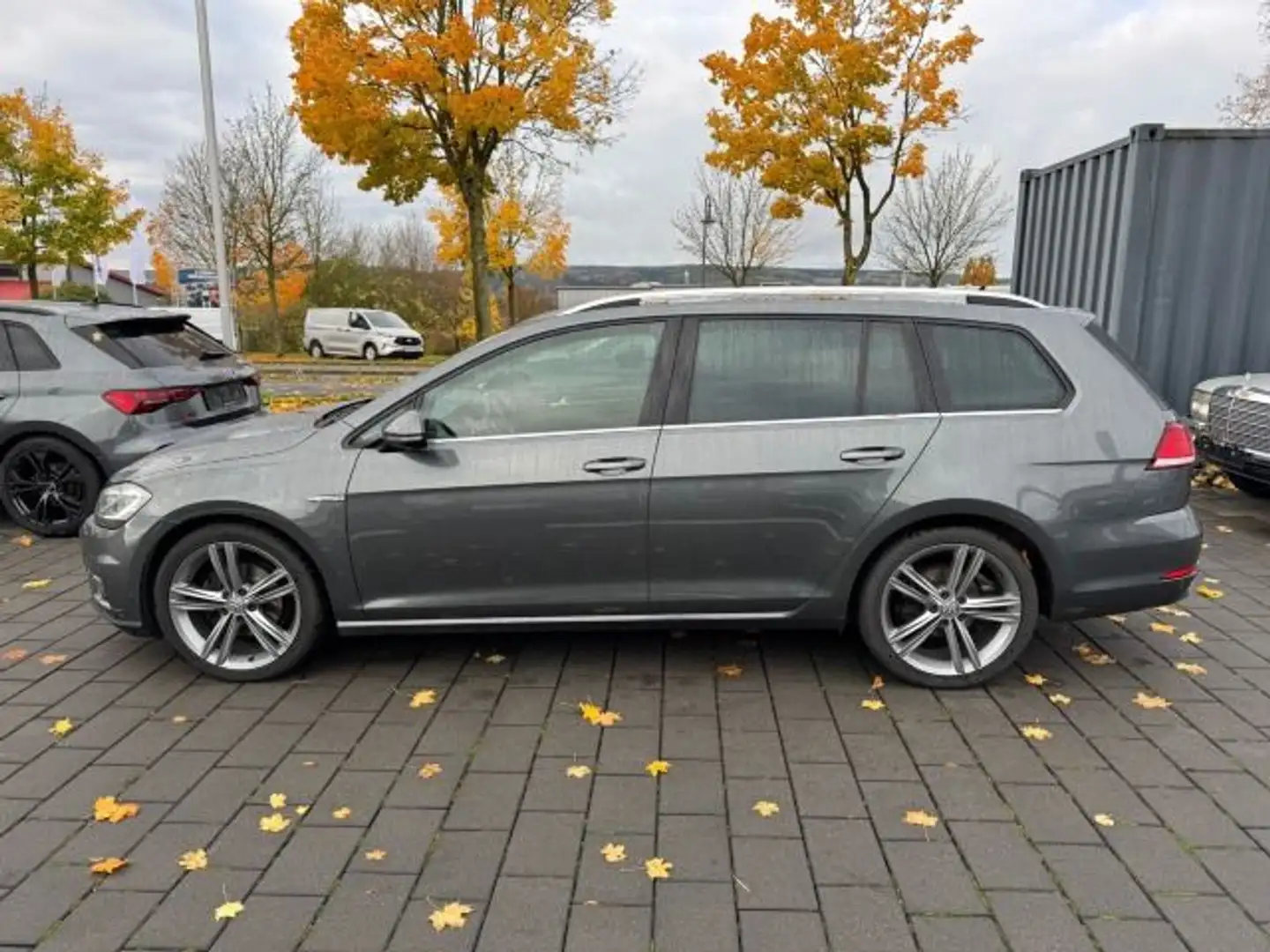 Volkswagen Golf Variant Highline 1.5 TSI DSG Nav/AID/18"/BT Grau - 2