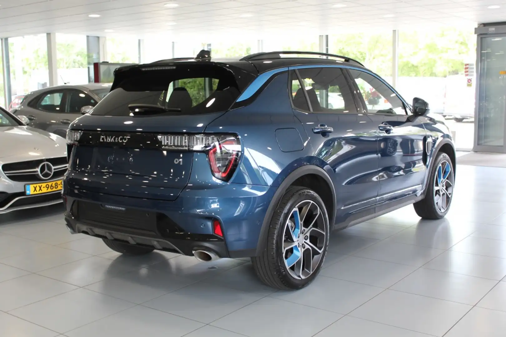 Lynk & Co 01 1.5/PANO/NAVI/360/CARPLAY Blauw - 2