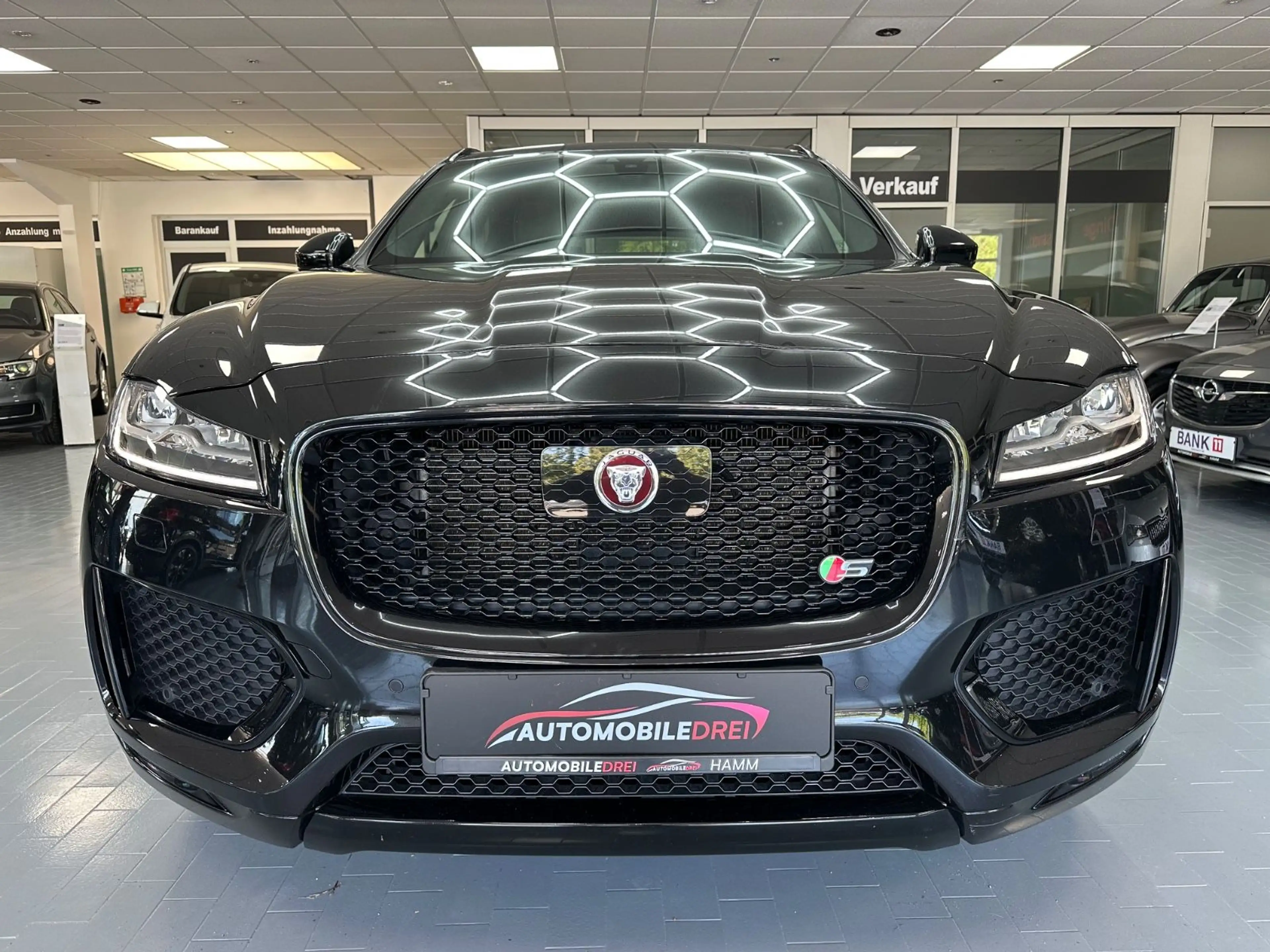 Jaguar F-Pace F-PACE S AWD — photo 5