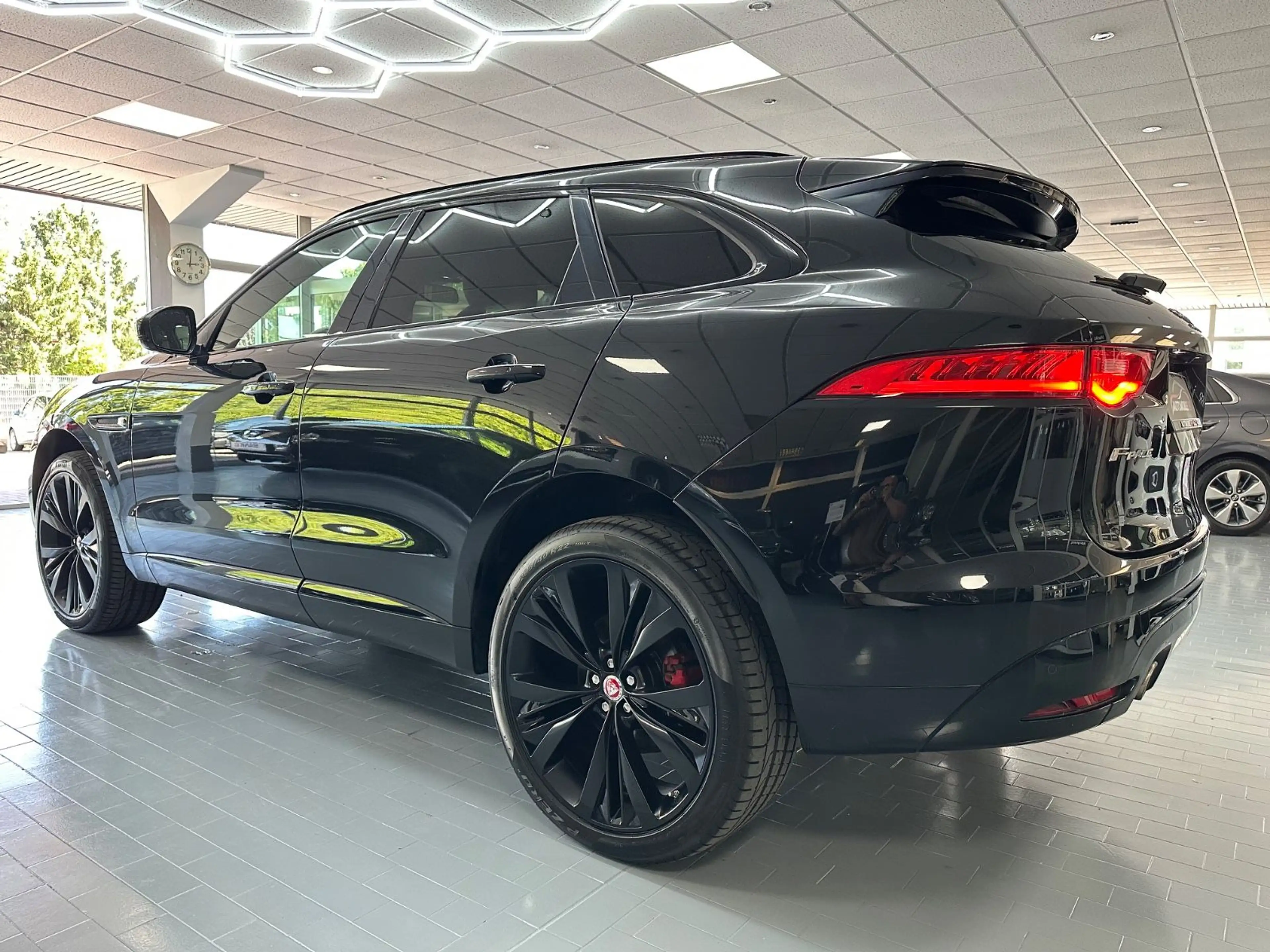 Jaguar F-Pace F-PACE S AWD — photo 8