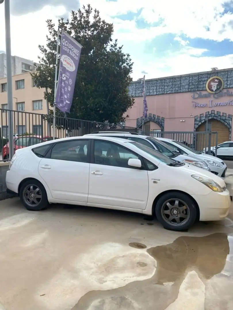 Toyota Prius 1.5 16v VVT-i HSD Sol Blanco - 2