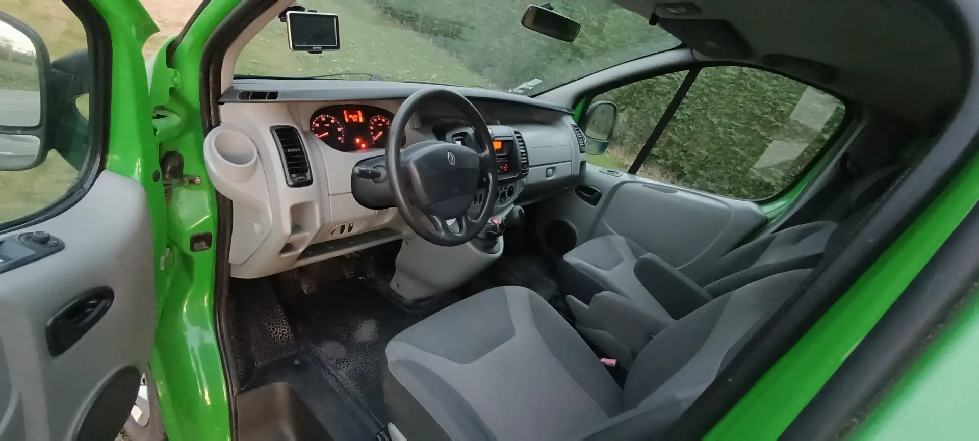 Renault Trafic FGN 2.0 DCI 115 L2H1 1200 KG CONFORT - 2