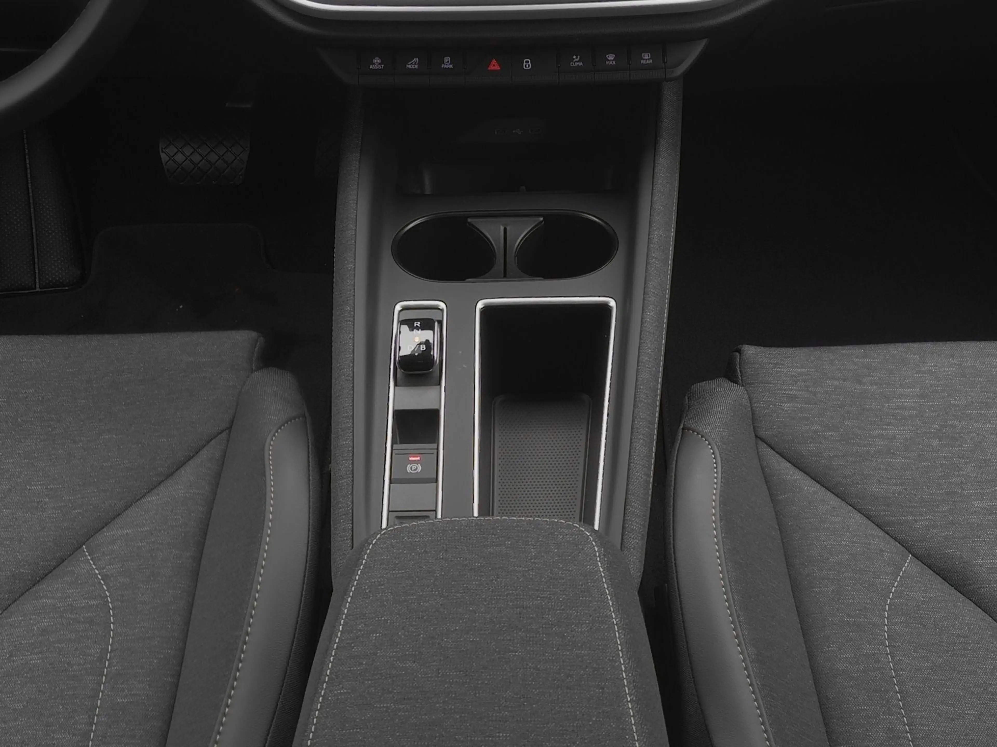 Skoda Elroq Business Edition 85 | Trekhaak | Stoelverwarming | — photo 9