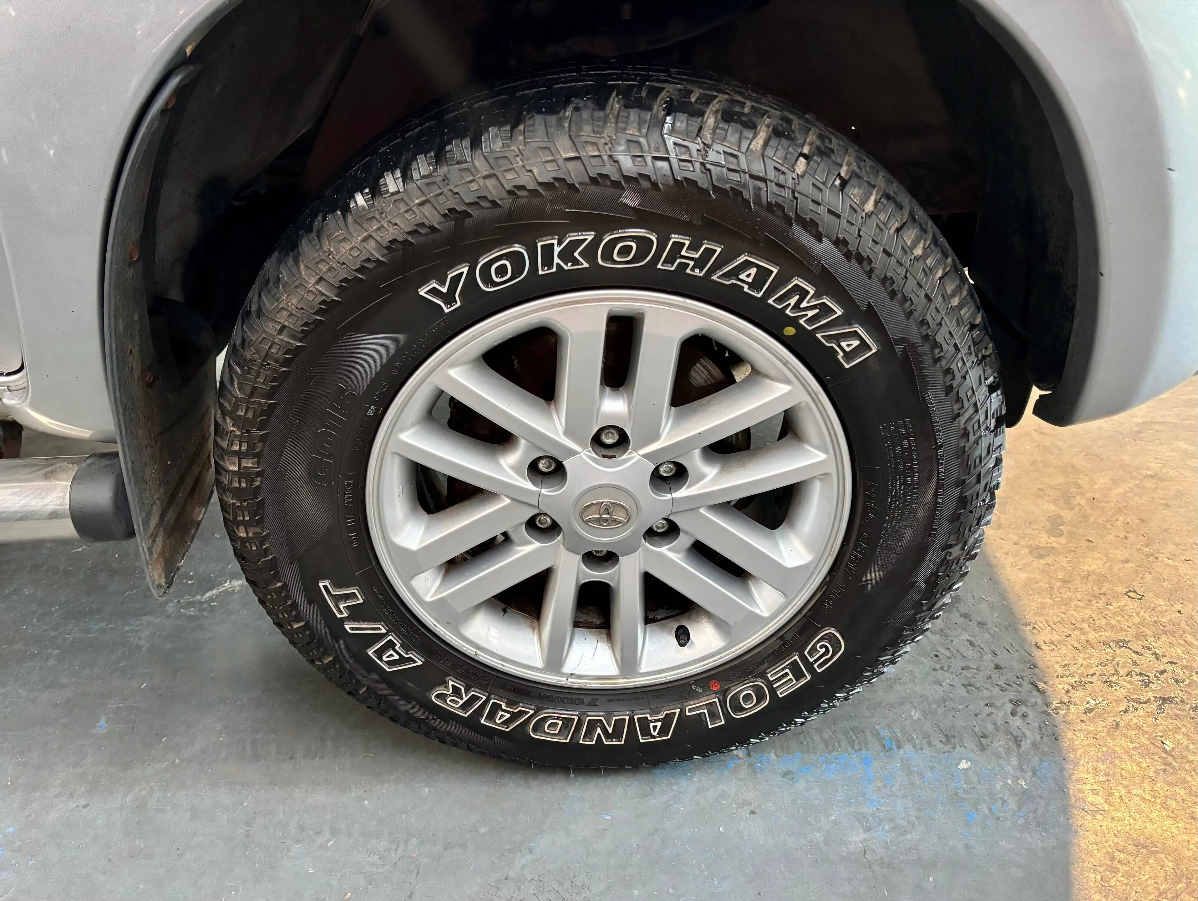 Toyota Hilux 2.5 D4 4WD AmaZonia " Belgium car pass " 5b euro — photo 6