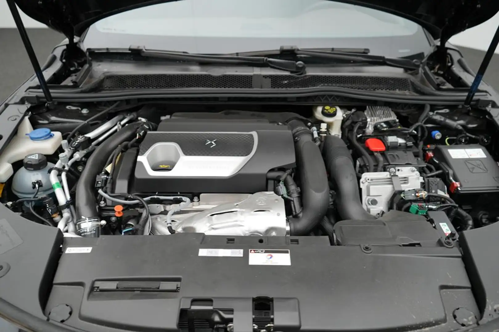 DS Automobiles DS 9 E-Tense Hybrid 360 4x4 Rivoli+ Negro - 2