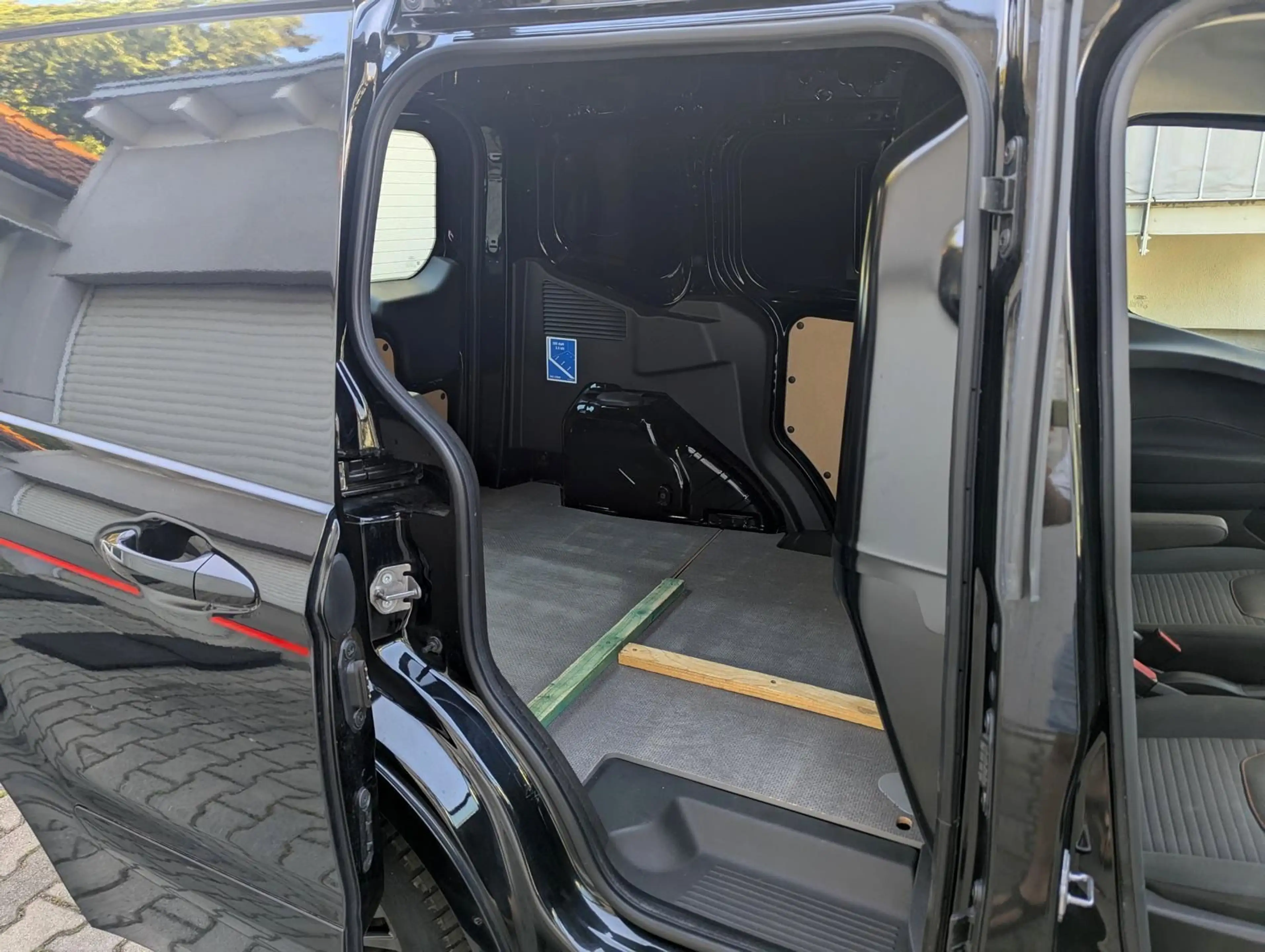 Ford Transit Courier 1.0 EcoBoost Sport (EURO 6d) — photo 11