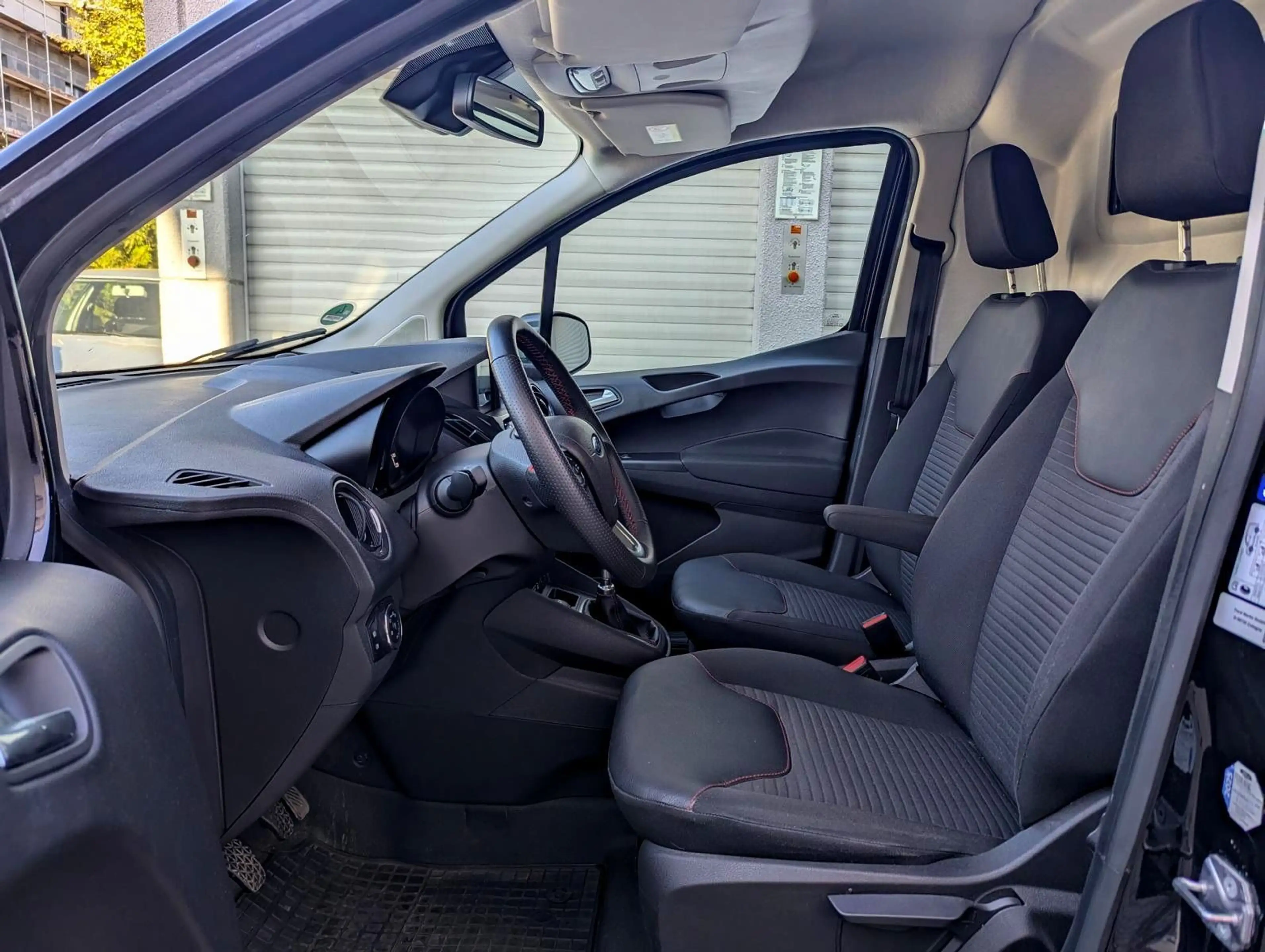 Ford Transit Courier 1.0 EcoBoost Sport (EURO 6d) — photo 15
