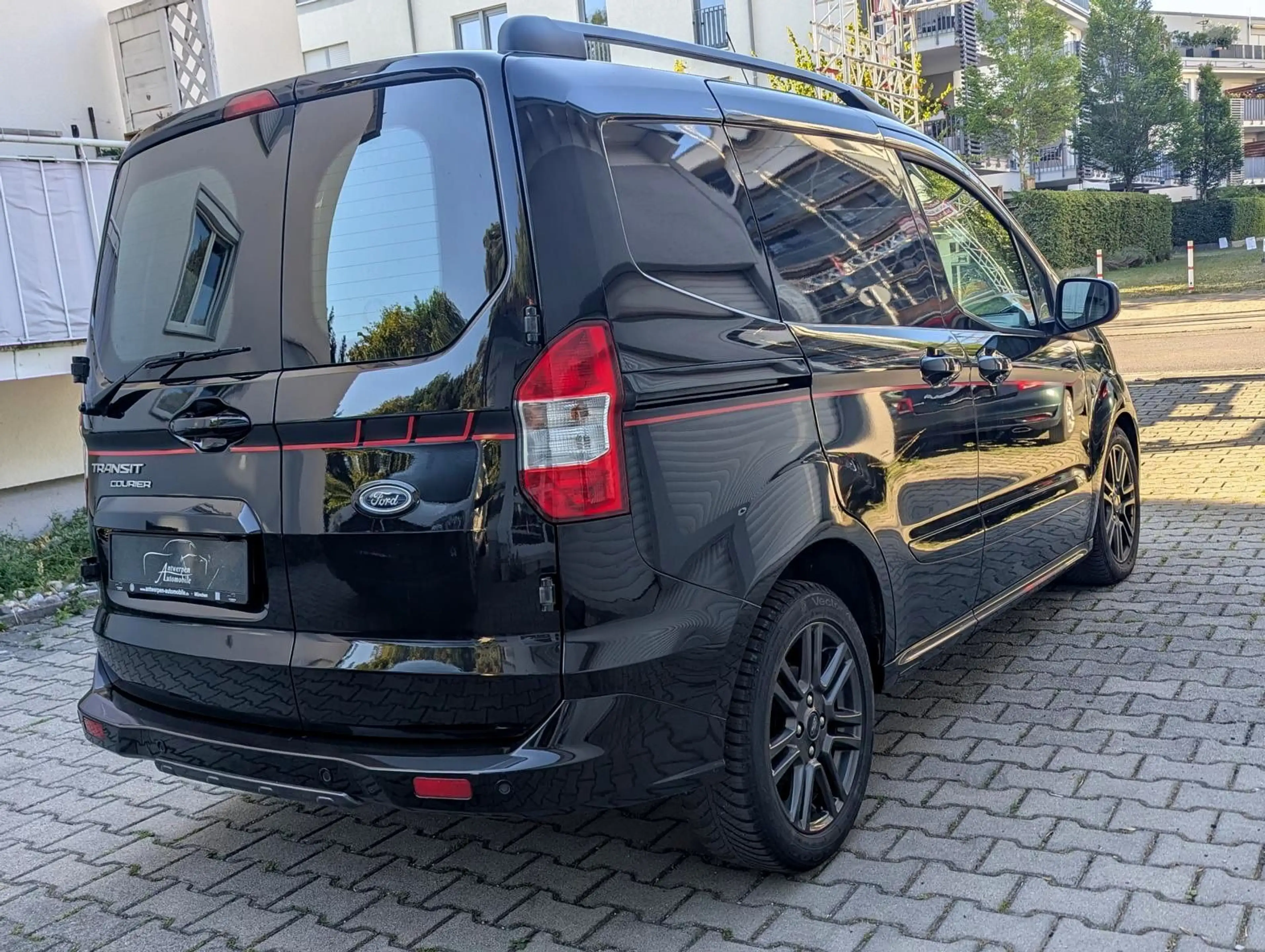 Ford Transit Courier 1.0 EcoBoost Sport (EURO 6d) — photo 4