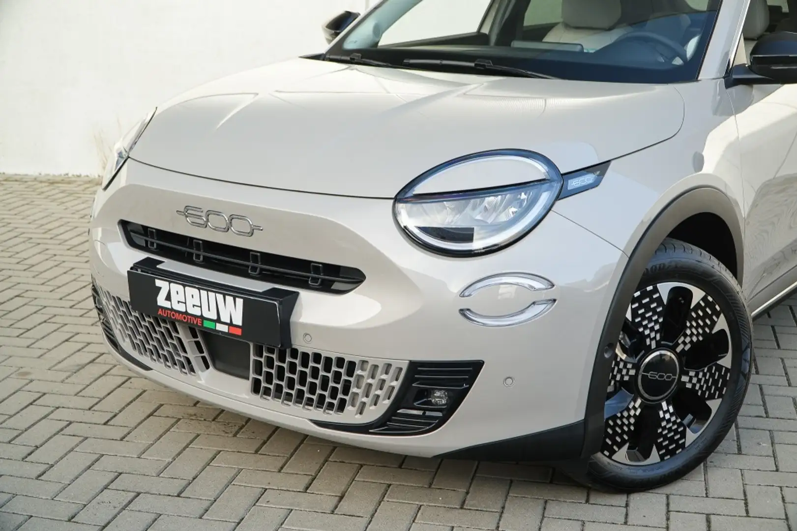 Fiat 600 1.2 Hybrid 100 PK La Prima | Navi | Camera | Carpl Beige - 2
