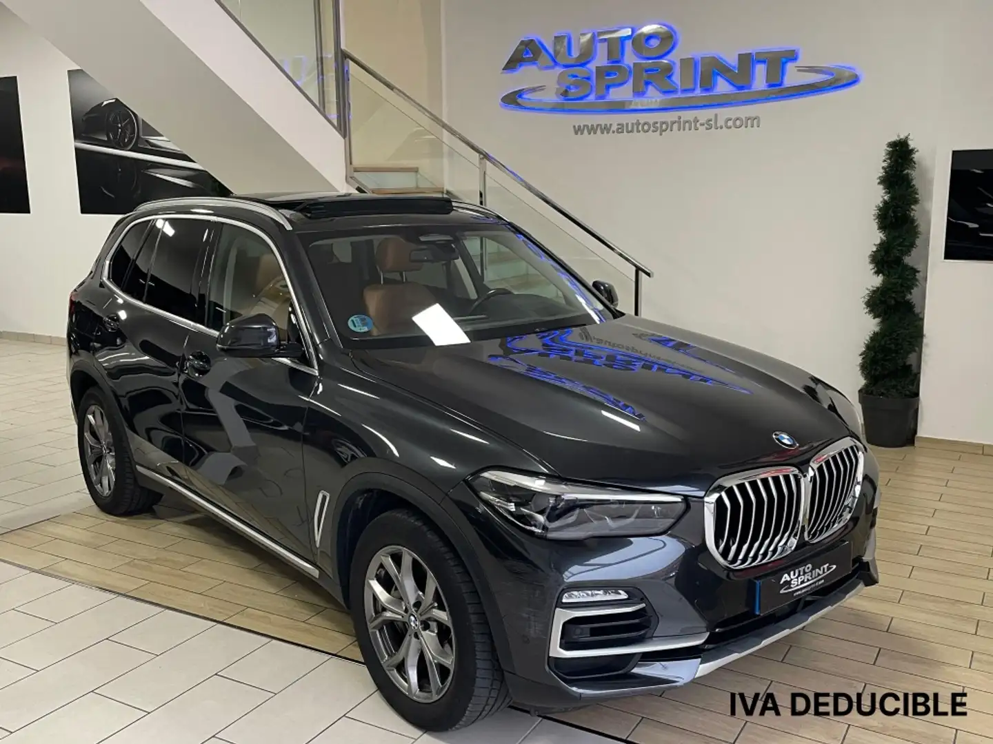BMW X5 xDrive 30dA Grau - 1