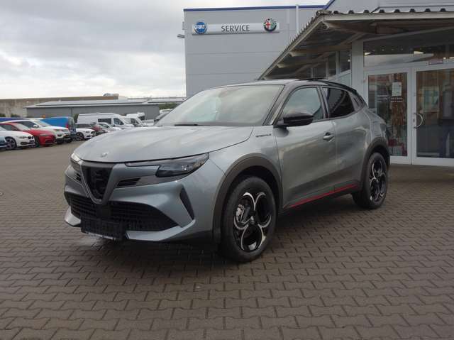 Imagine Alfa Romeo Junior 1.2 VGT Schiebedach/ACC/LED/DAB/PDC/RfK180°/SHZ